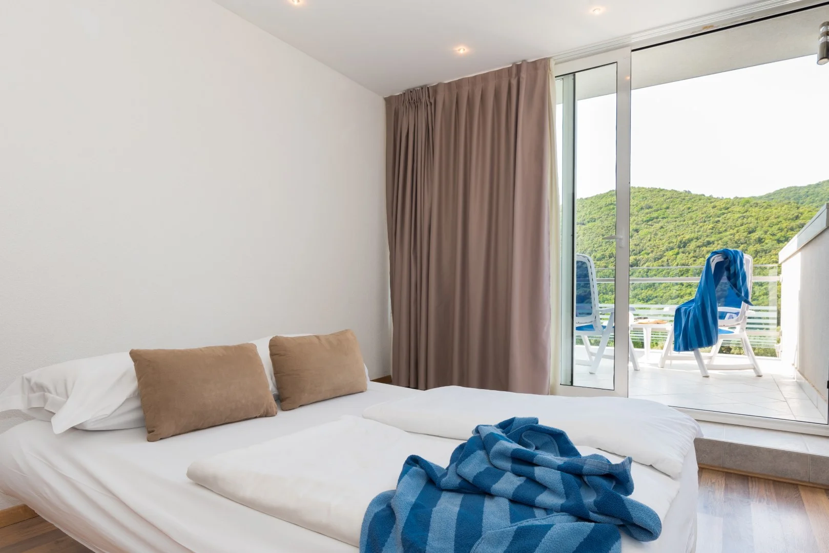Dovolená v Rabacu na Istrii: 4* hotel u pláže, polopenze či all inclusive, bazénový komplex