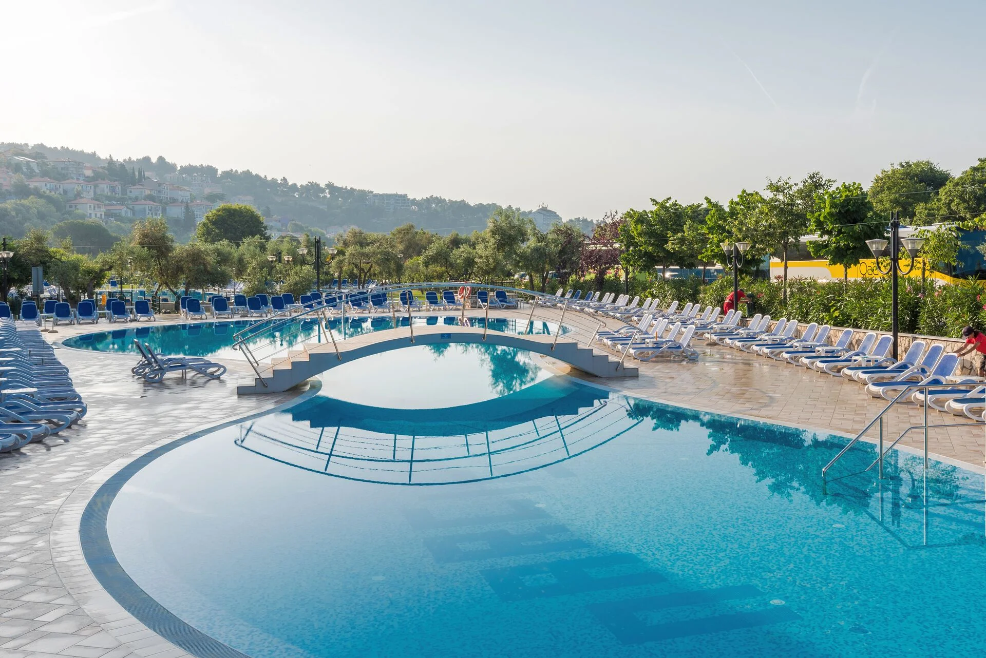 Dovolená v Rabacu na Istrii: 4* hotel u pláže, polopenze či all inclusive, bazénový komplex