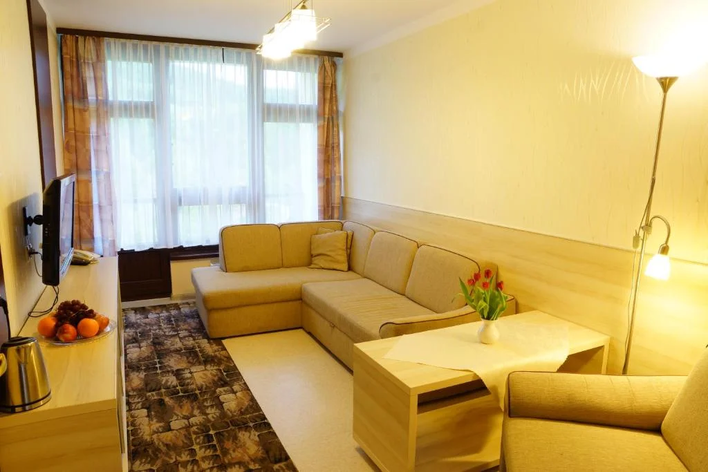 Dovolená v polských Beskydech: hotel v horách, snídaně či polopenze a sauna s vířivkou