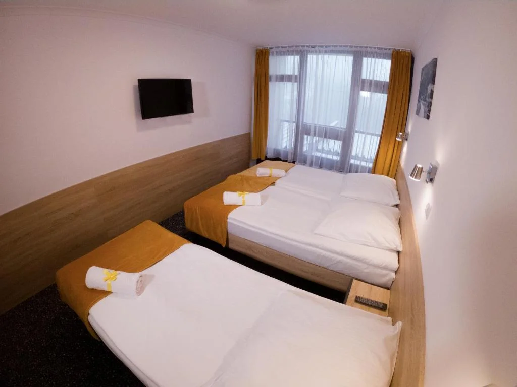 Dovolená v polských Beskydech: hotel v horách, snídaně či polopenze a sauna s vířivkou
