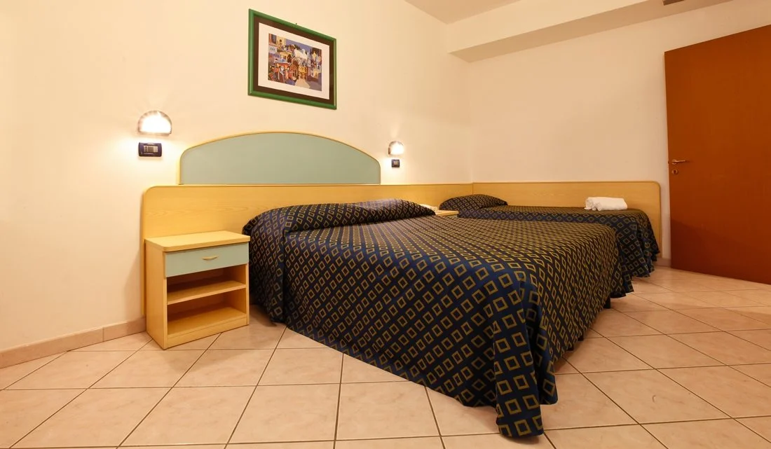 Léto v italské Ravenně: hotel u moře, all inclusive, neomezené nápoje, venkovní bazén a zábava