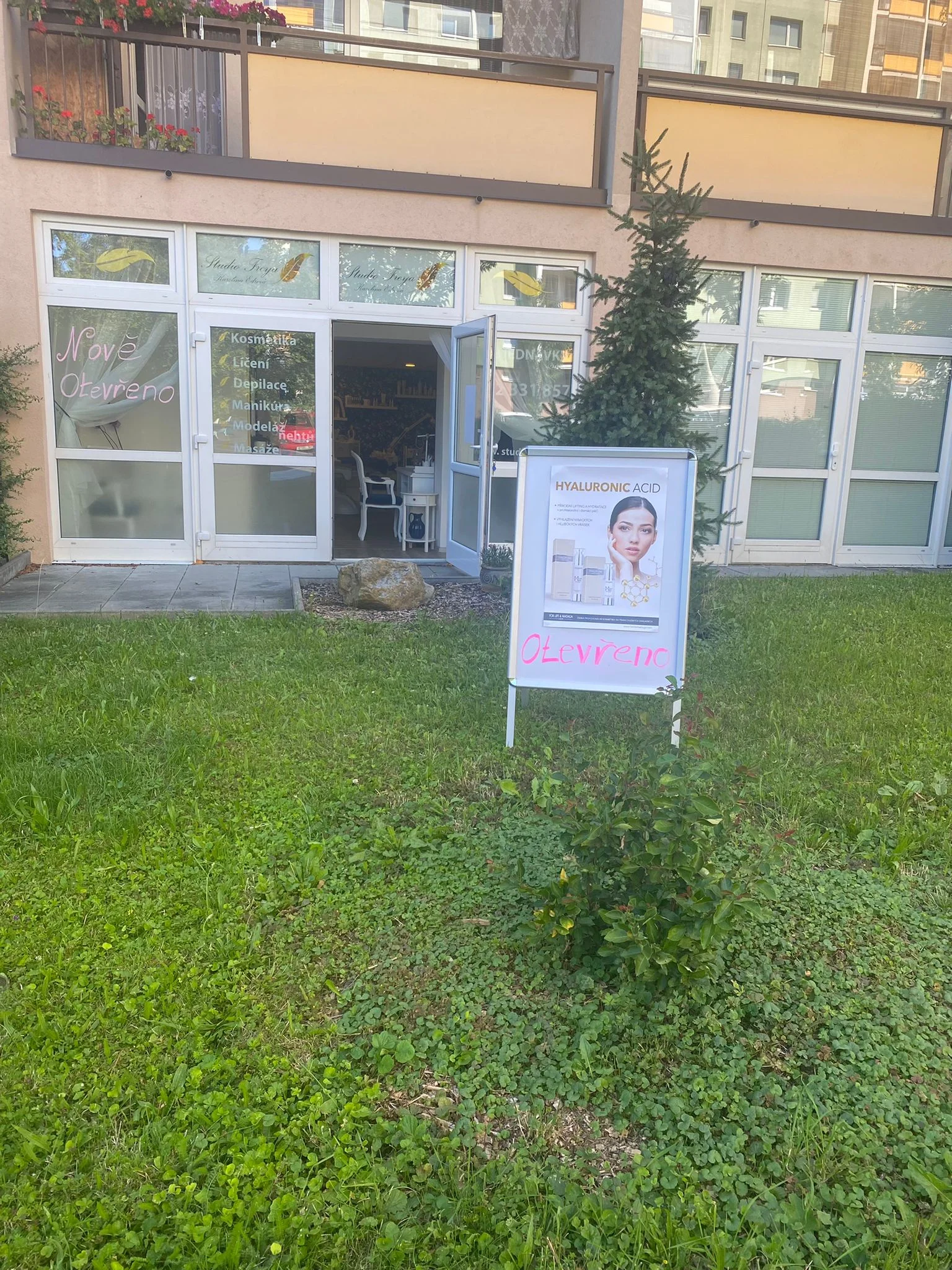 Kosmetická péče podle výběru: hydratační i anti age ošetření