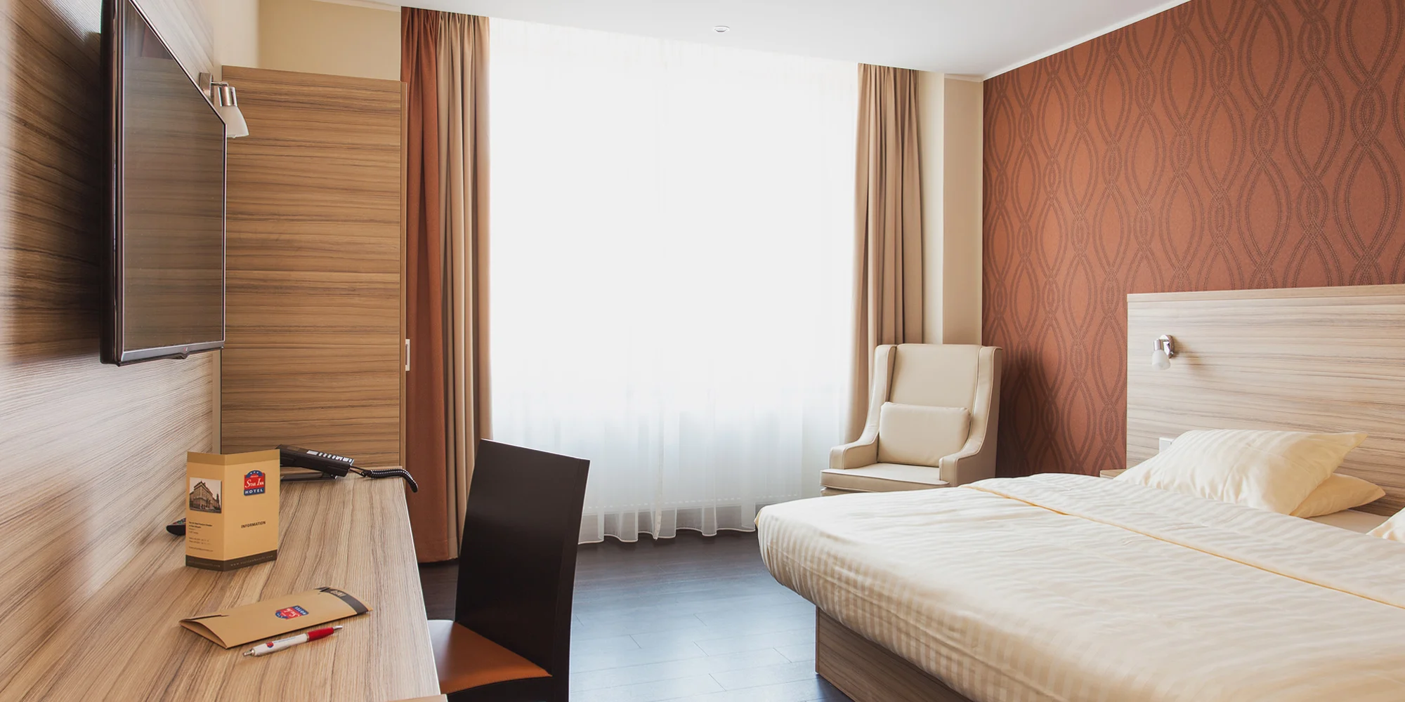 Komfortní hotel v samém centru historických Drážďan se snídaní pro 2 osoby