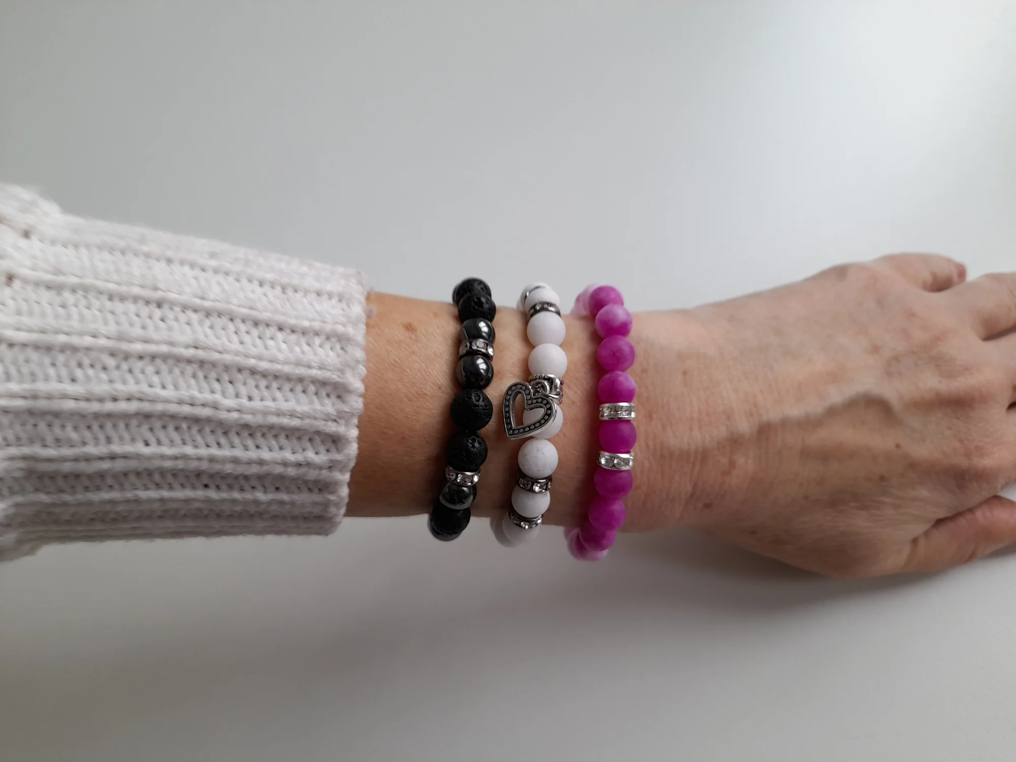 Workshop výroby 5 boho náramků z minerálů i jablonecké bižuterie