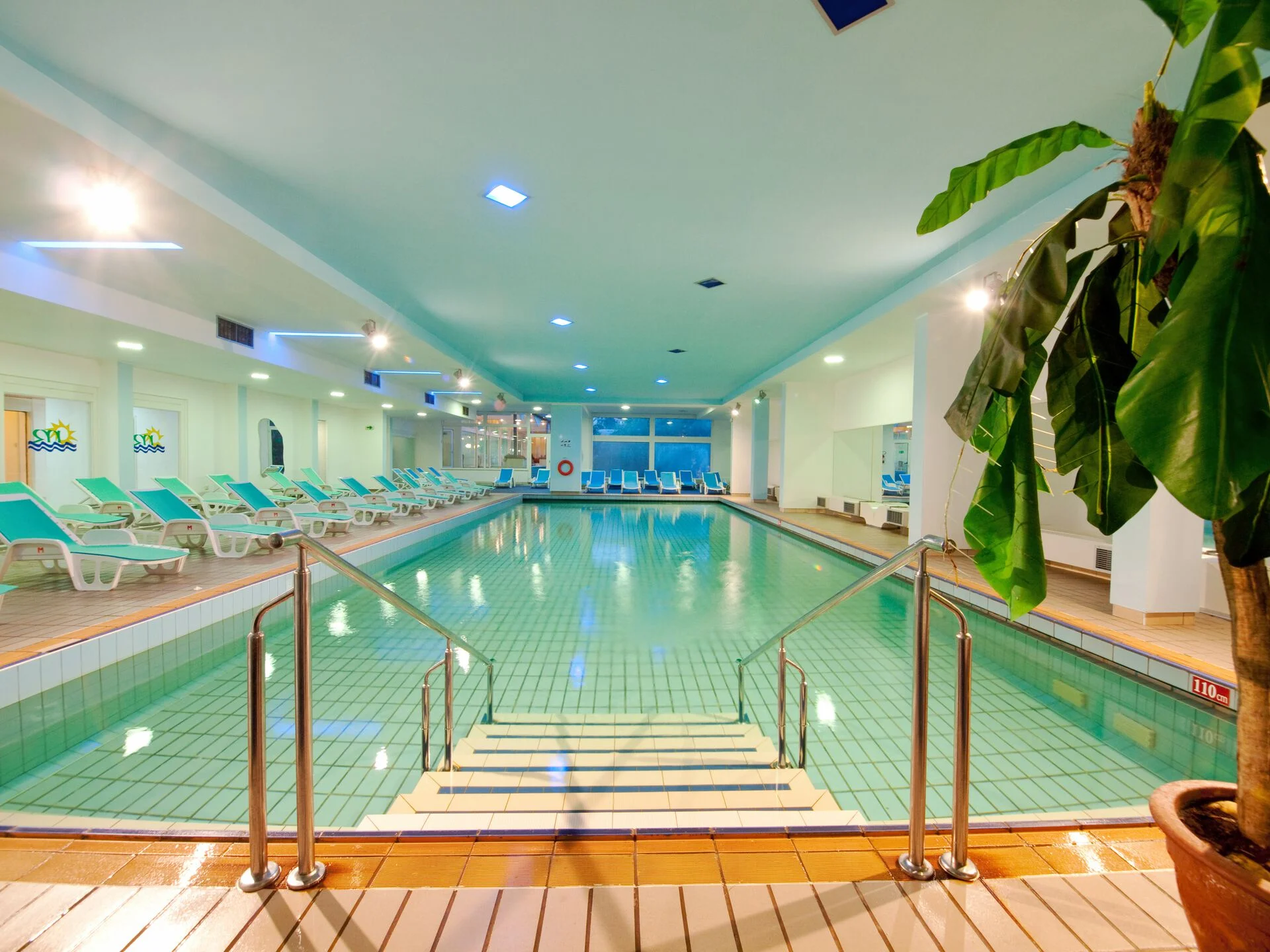 Dovolená v Rabacu: 4* rodinný hotel u pláže, bazény a snídaně, polopenze či all inclusive