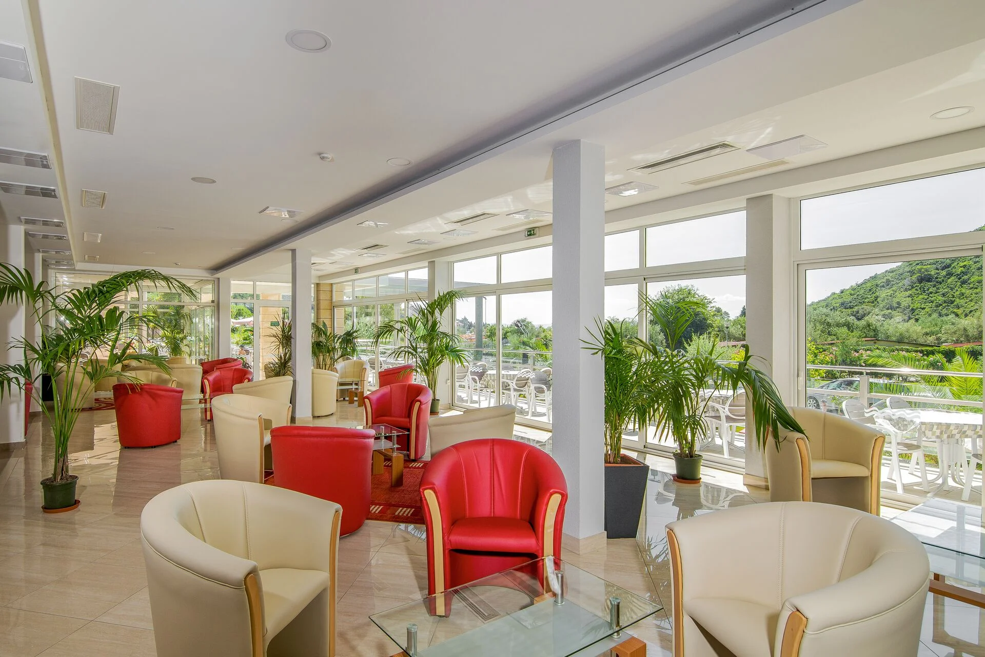 Dovolená v Rabacu: 4* rodinný hotel u pláže, bazény a snídaně, polopenze či all inclusive