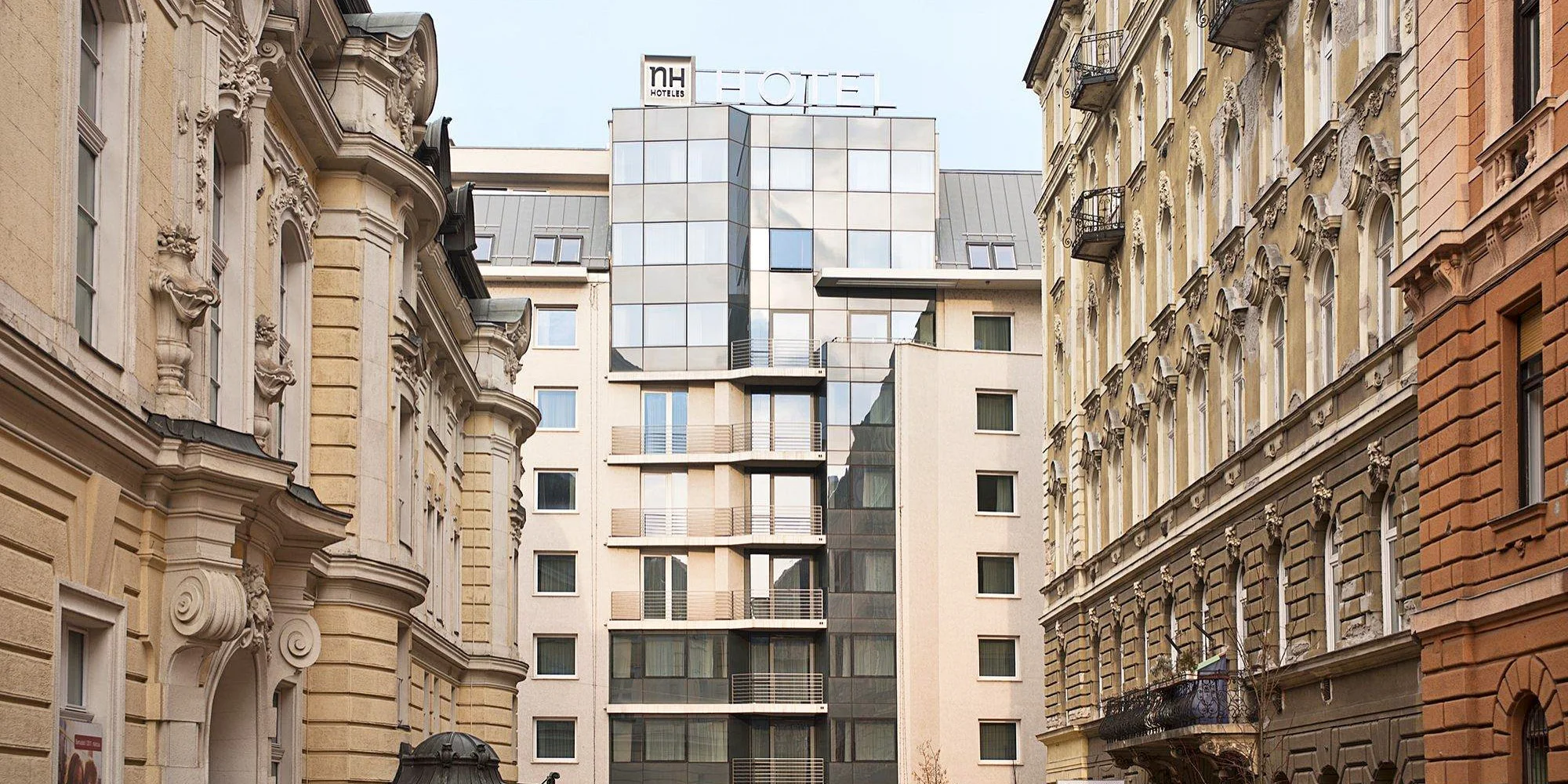 Pěkný 4* hotel přímo v centru Budapešti: snídaně a neomezený vstup do sauny