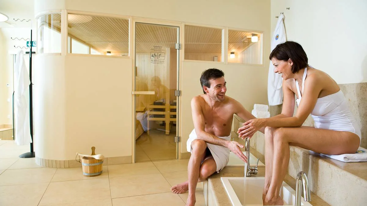 Pobyt v rakouských Alpách: hotelové pokoje i apartmány u jezera Grundlsee, wellness a snídaně