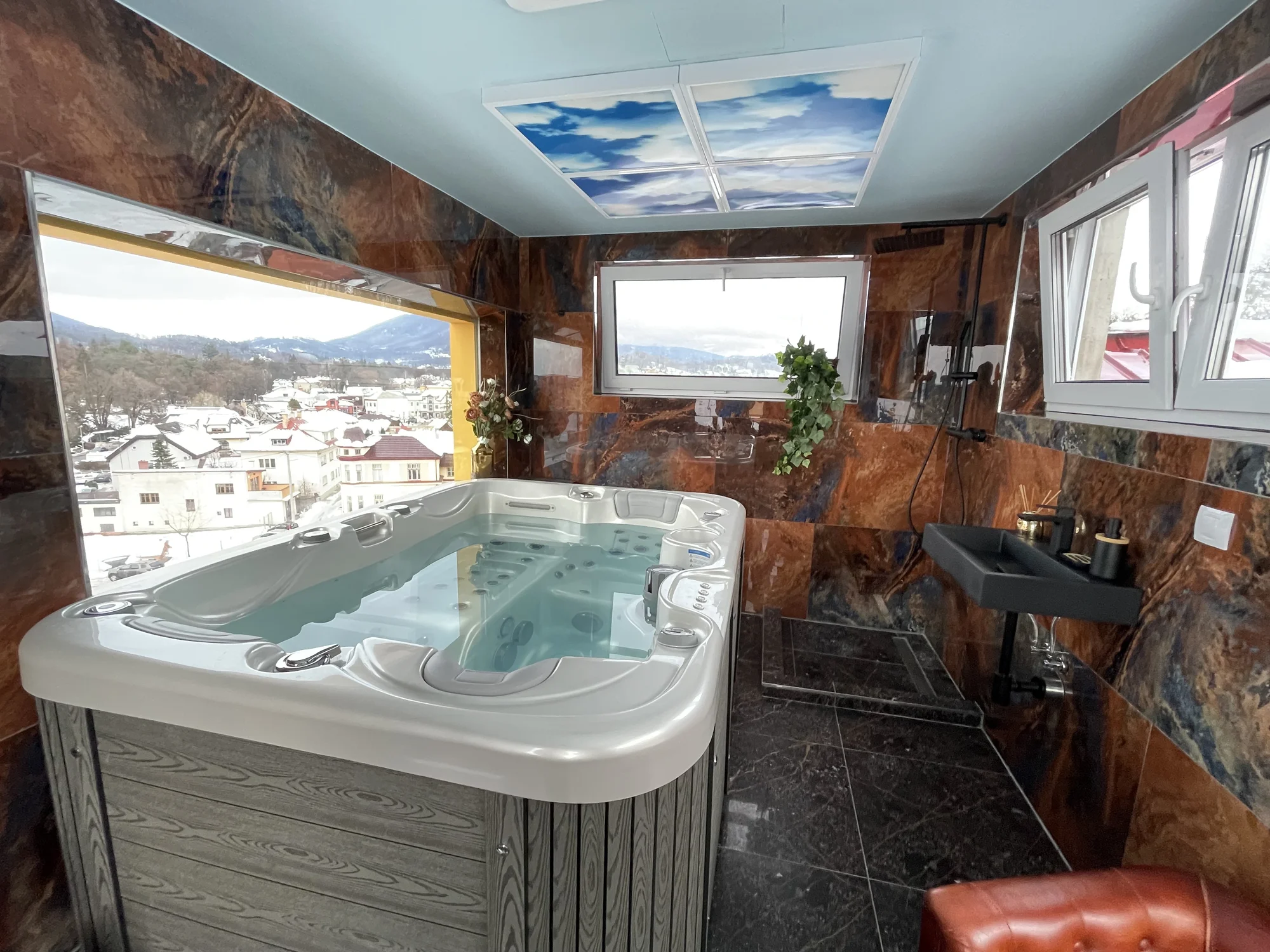 Romantický wellness v 7. nebi Rožnovského pivovaru vč. občerstvení i oběda či večeře