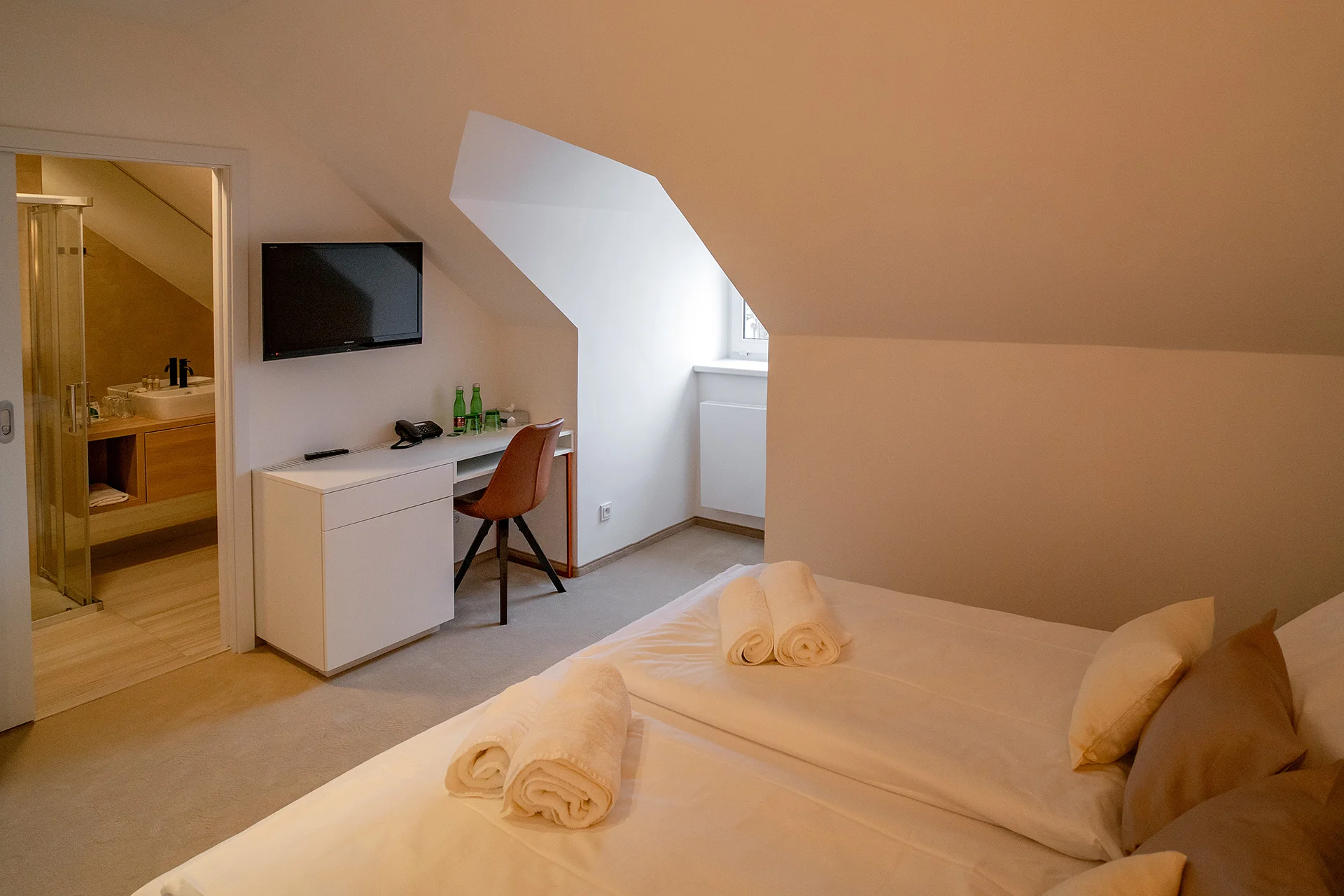 Designový hotel v Písku: restaurace zaměřená na lokální suroviny, balíček s degustační večeří i wellness