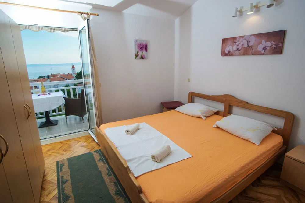 Týdenní pobyt v apartmánech a studiích VESA v Chorvatsku včetně dopravy: 400 m od pláže