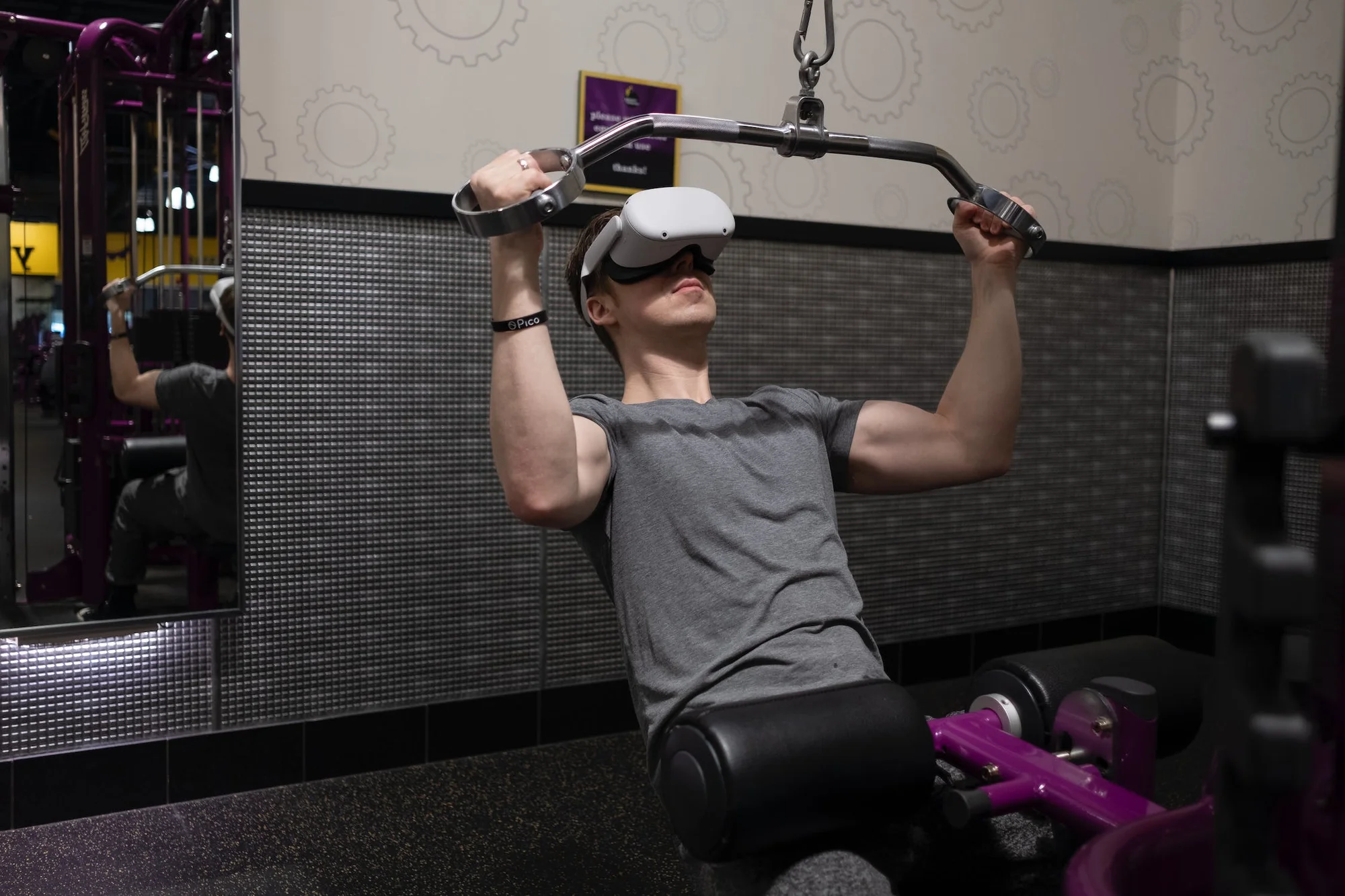 Prožijte celý den či víkend ve virtuální realitě: zapůjčení VR brýlí i s posláním domů
