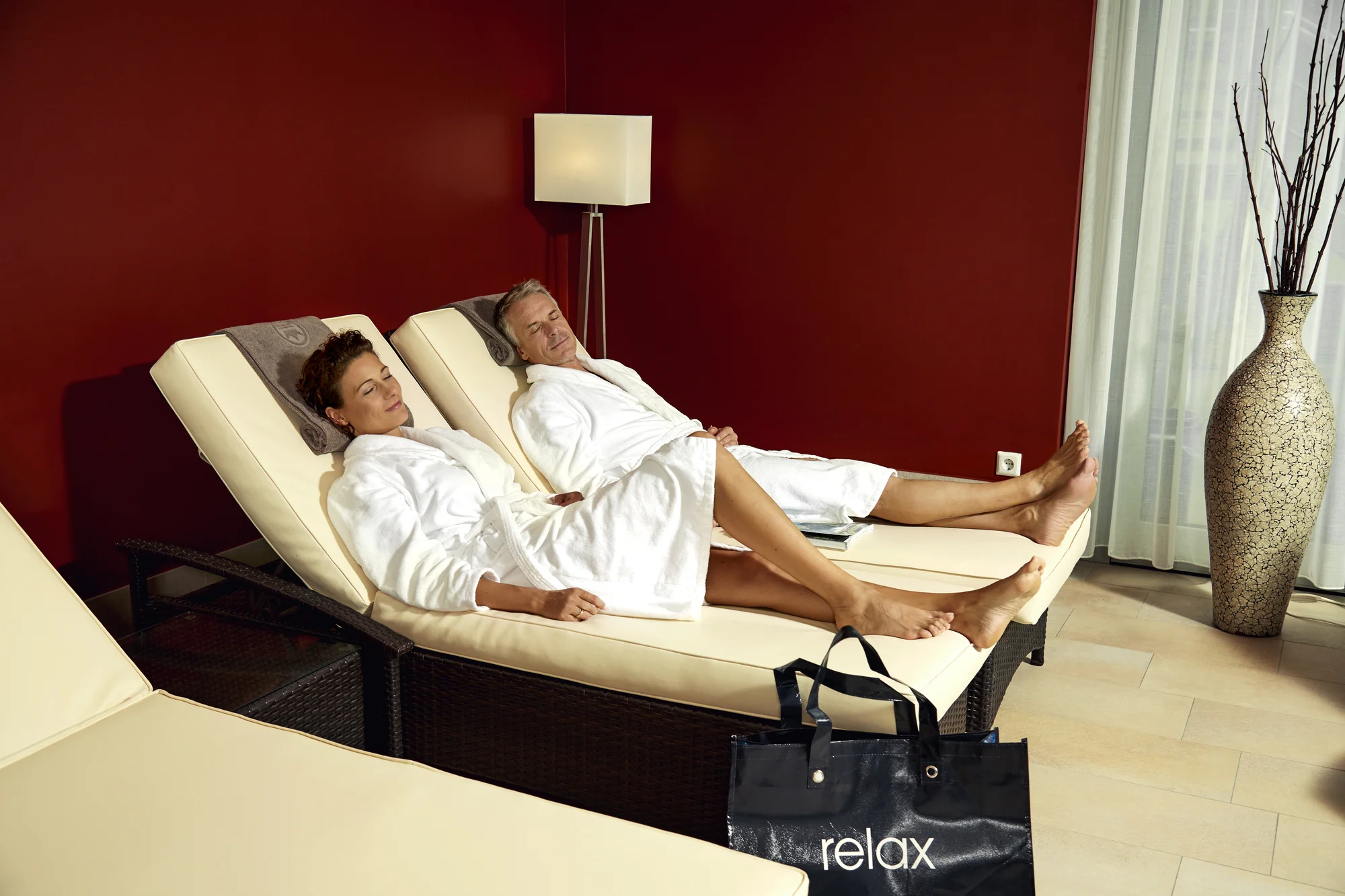 Relax v rakouském termálním areálu Therme Laa: sauny, bazén se slanou vodou i tobogán