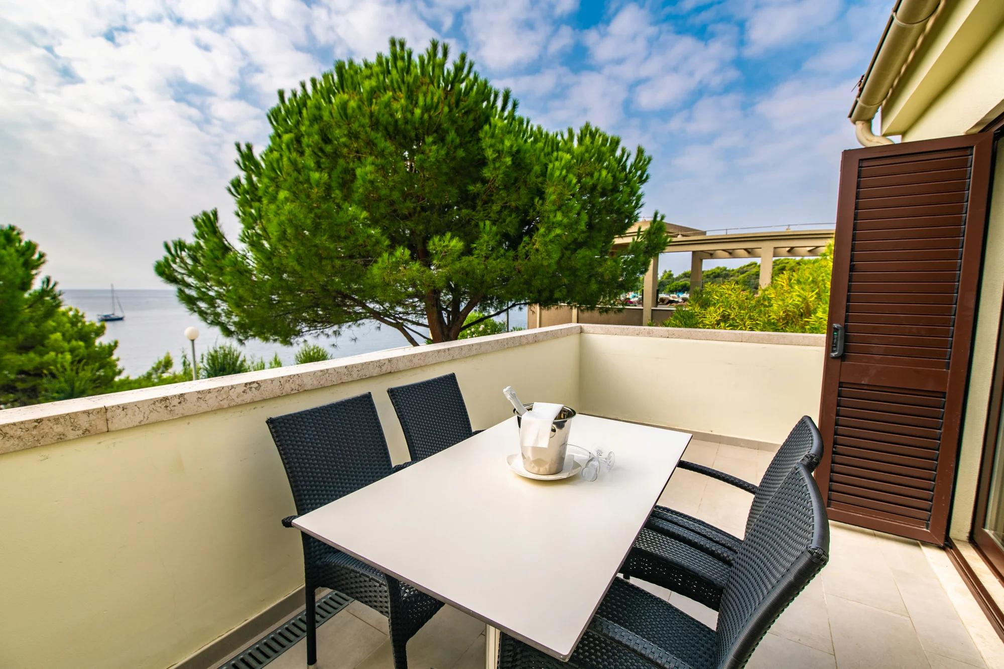 4* apartmánový resort v letovisku Pula: ubytování až pro 4 osoby, 200 m od pláže, s bazény a tobogánem, možnost snídaní