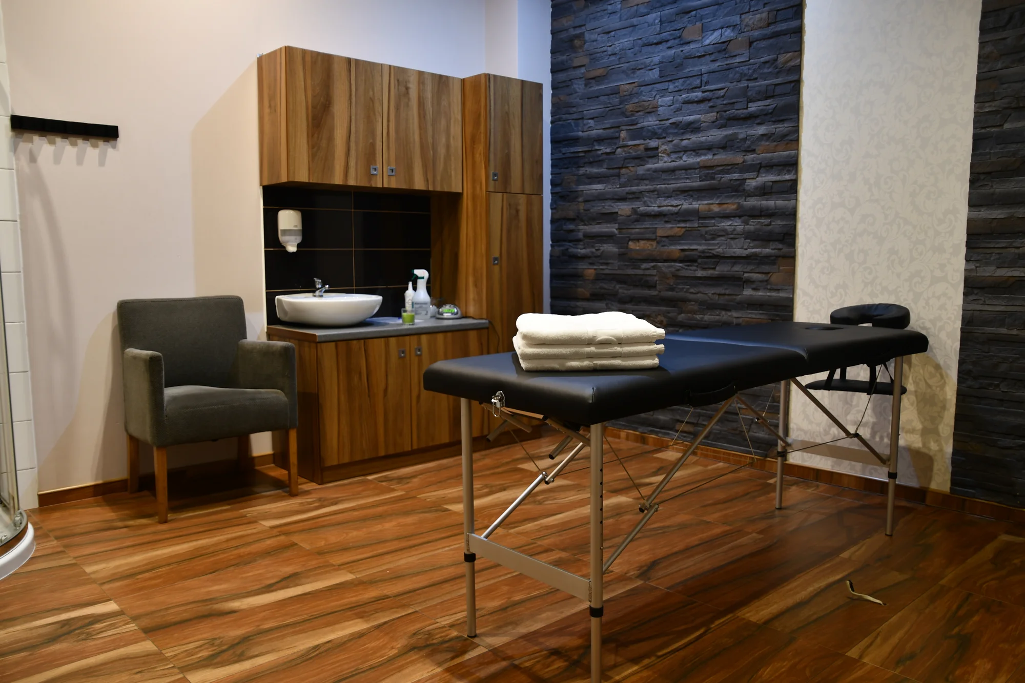 Za odpočinkem i zábavou na polskou stranu Zlatých hor: wellness, atrakce i možnost all inclusive v ceně