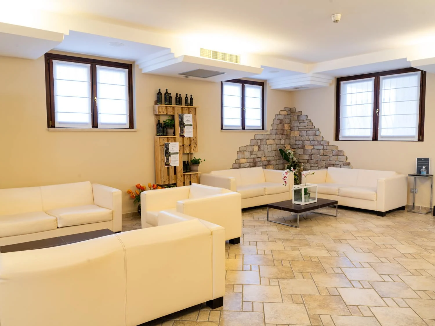 Hotel s bazénem, wellness a polopenzí u Lago di Garda jen 150 m od vyhlášené pláže La Romantica