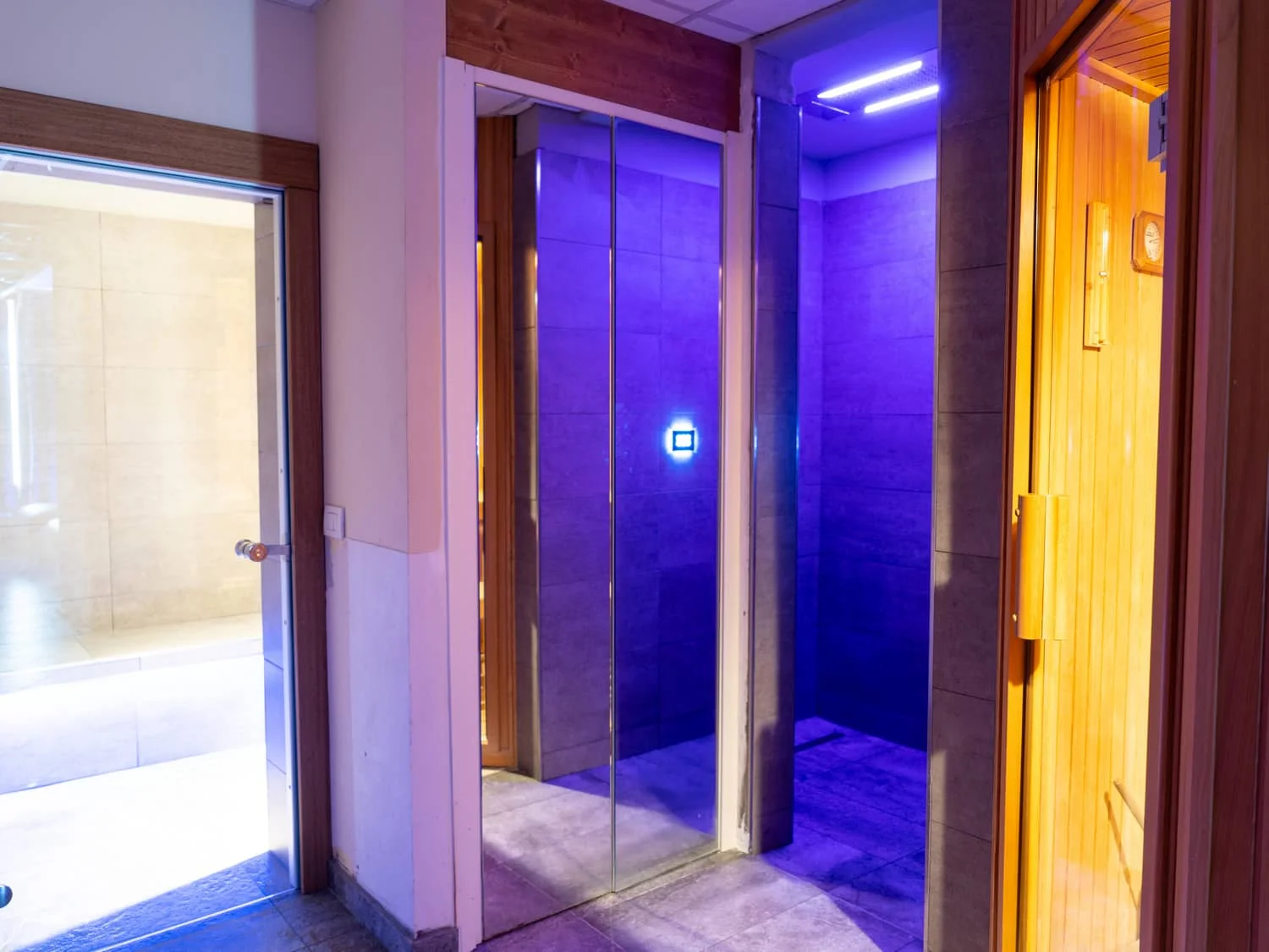 Hotel s bazénem, wellness a polopenzí u Lago di Garda jen 150 m od vyhlášené pláže La Romantica
