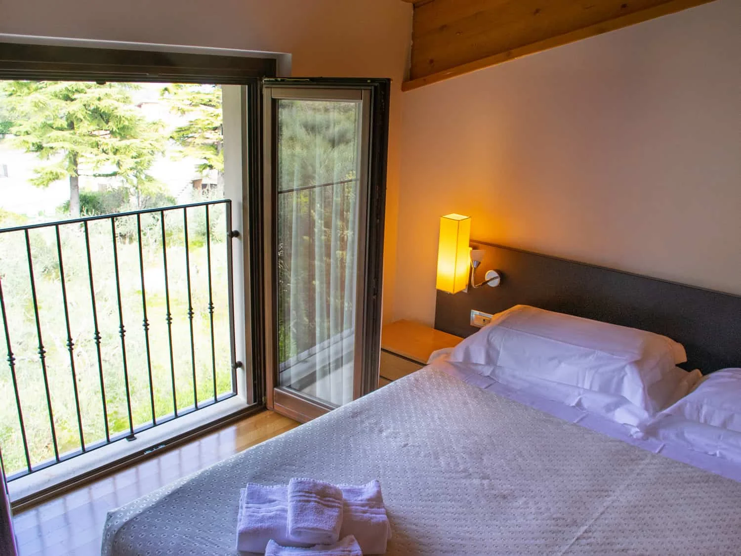 Hotel s bazénem, wellness a polopenzí u Lago di Garda jen 150 m od vyhlášené pláže La Romantica