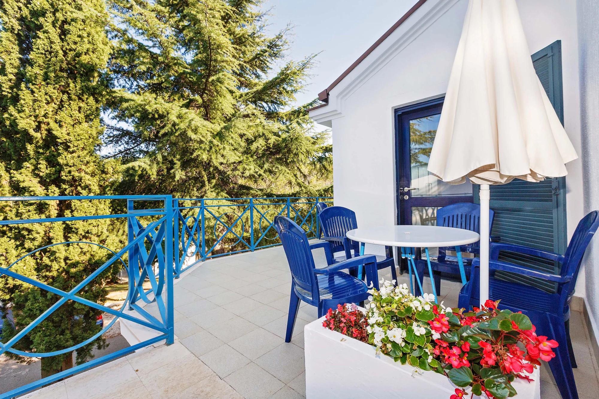 Dovolená na Istrii: apartmány pro celou rodinu přímo u pláže, bez stravy nebo s polopenzí