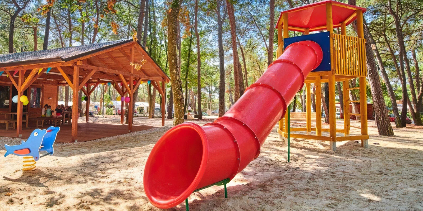 Umag: luxusní mobilní domky až pro 6 osob, bazény, pláž 200 m