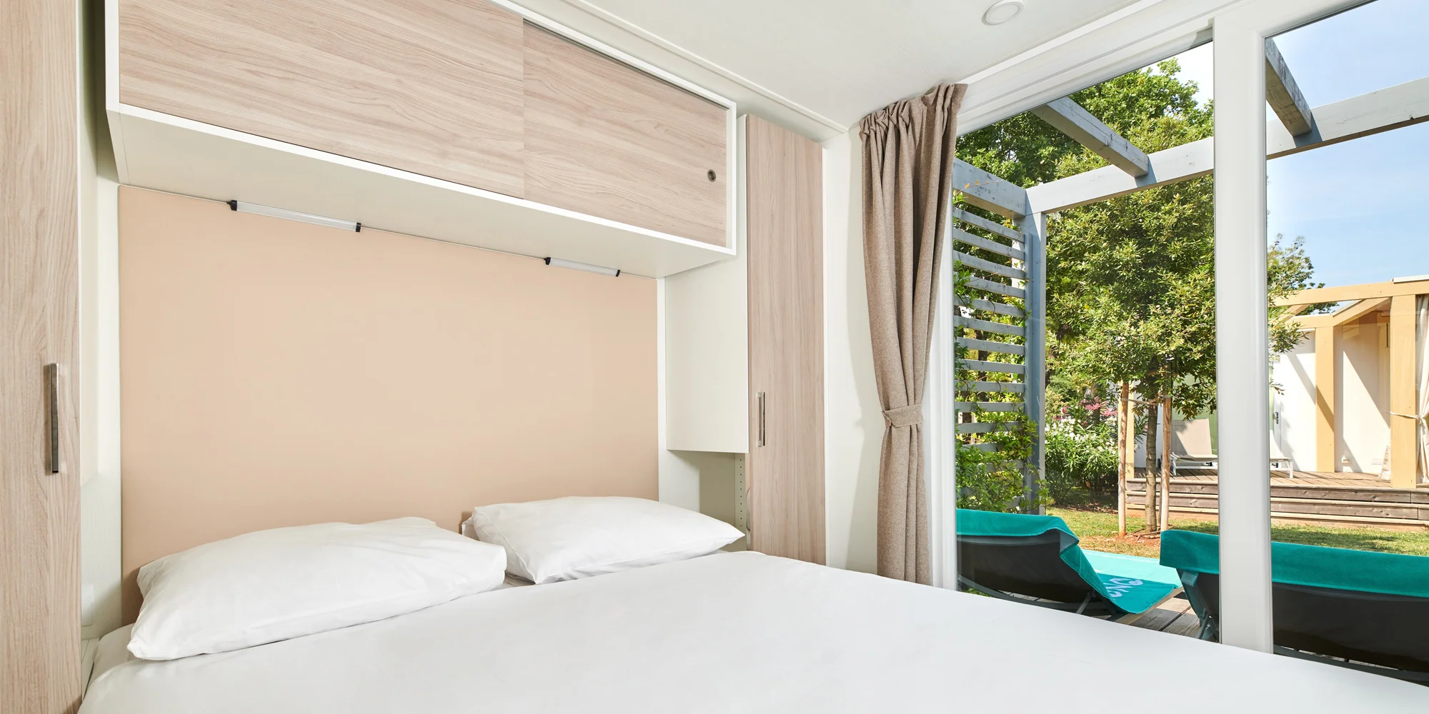 Umag: luxusní mobilní domky až pro 6 osob, bazény, pláž 200 m