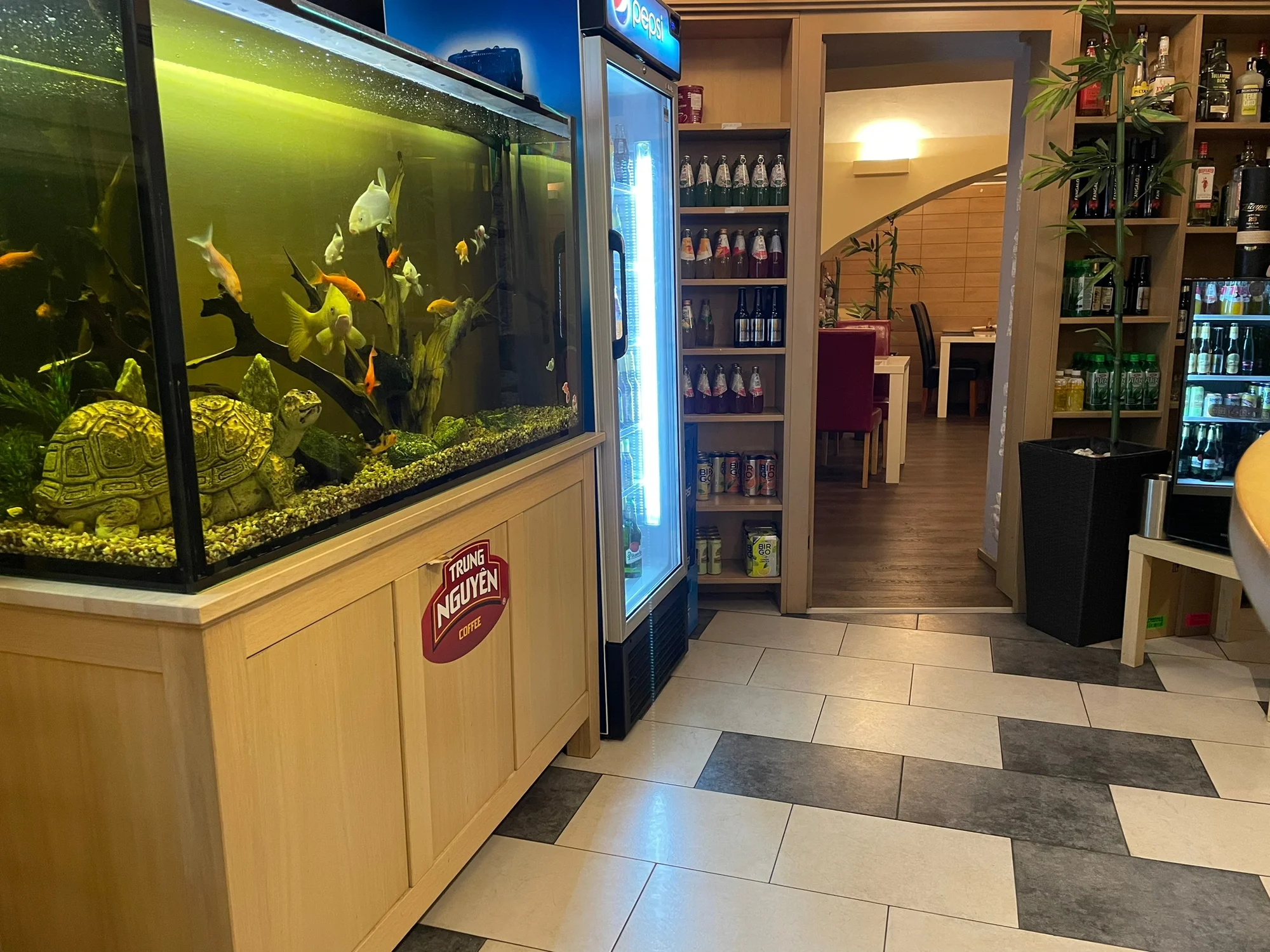 Nabité sushi sety o 38 či 48 ks v Táboře: tuňák i losos či avokádo