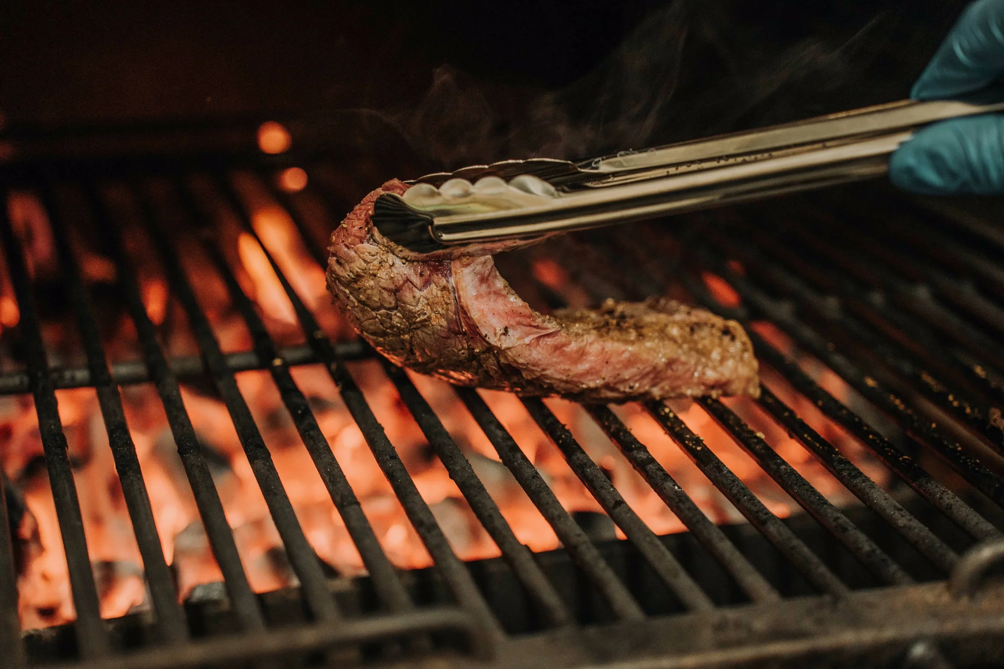 Steakové degustační menu pro 2 osoby: dva nebo tři chody i káva a lahev vína