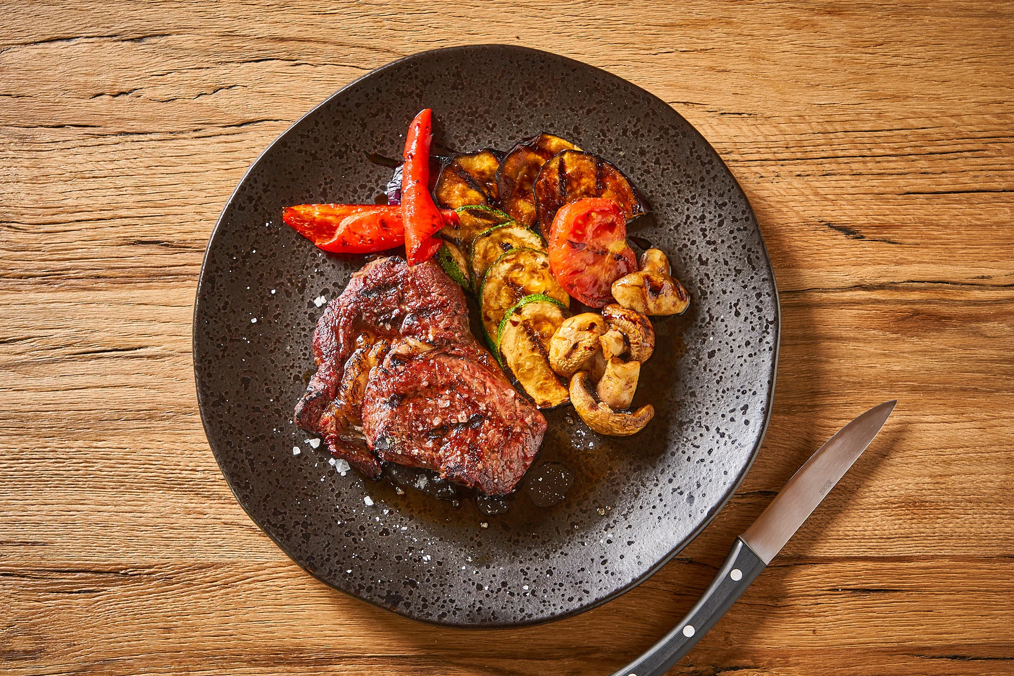 Steakové degustační menu pro 2 osoby: dva nebo tři chody i káva a lahev vína
