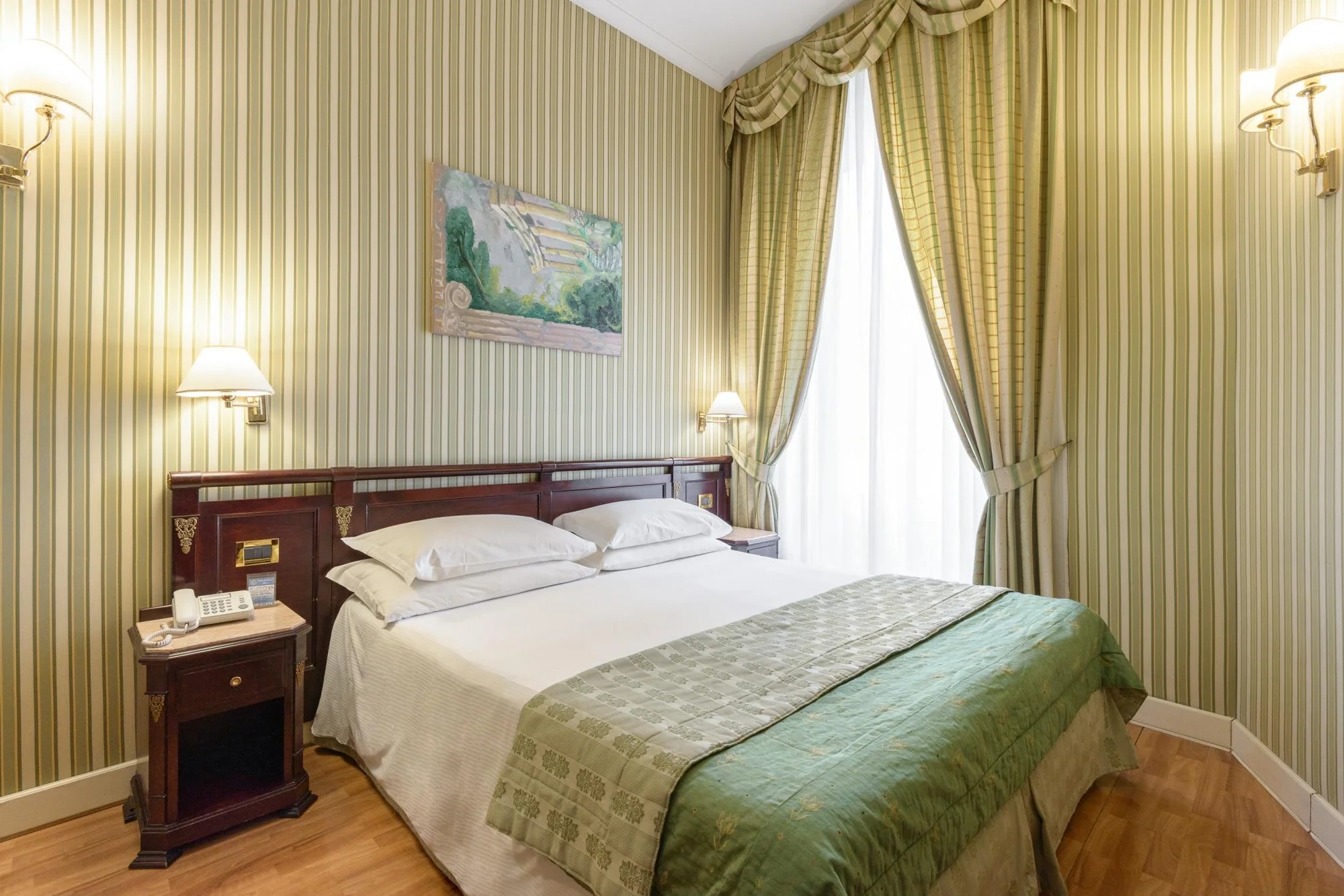 Pobyt v srdci Říma: hotel jen 2,5 km od Kolosea a 1 km od Státní opery, každé ráno snídaně