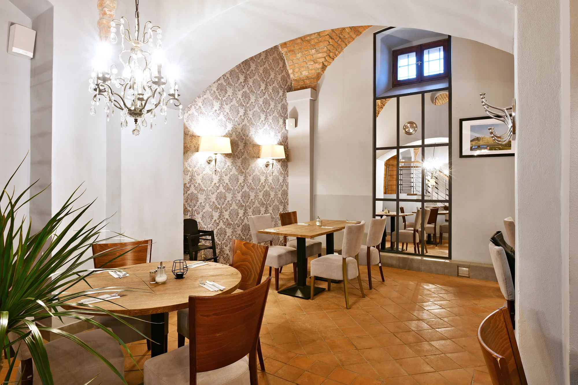 4chodové menu v Chateau Ctěnice i s neomezenou konzumací vína či piva pro 1–2 osoby
