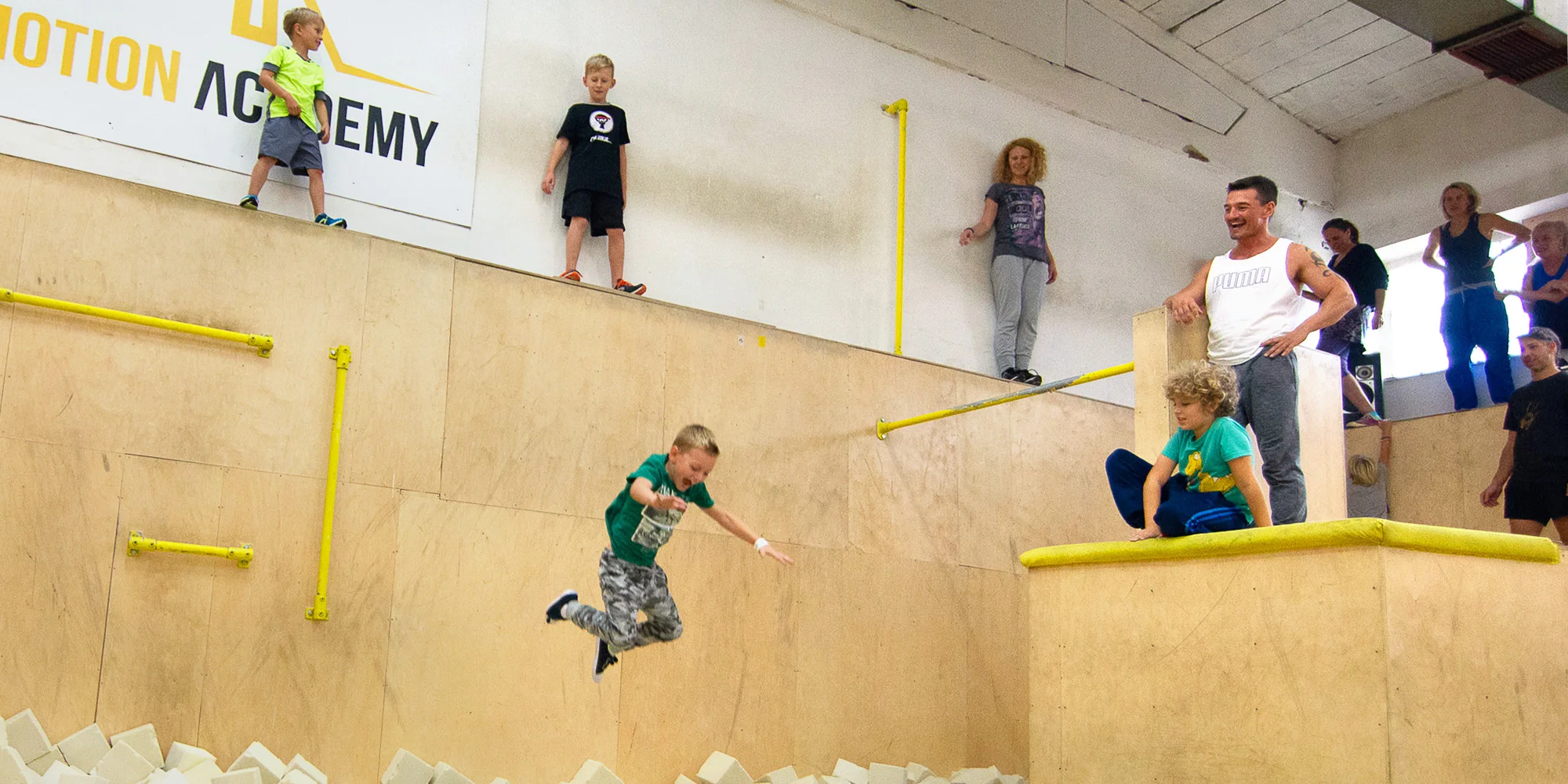 Parkour pro rodiče s dětmi: 2 hod. společného tréninku na zkoušku v In Motion Academy