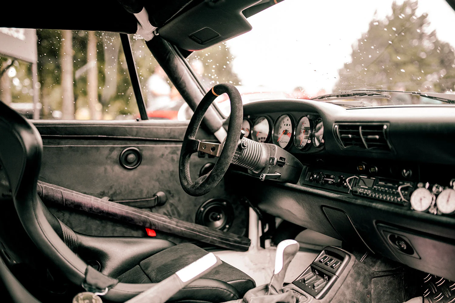 Jízda na závodním okruhu v Třinci, Brně či Mostě v legendárním Porsche dle výběru