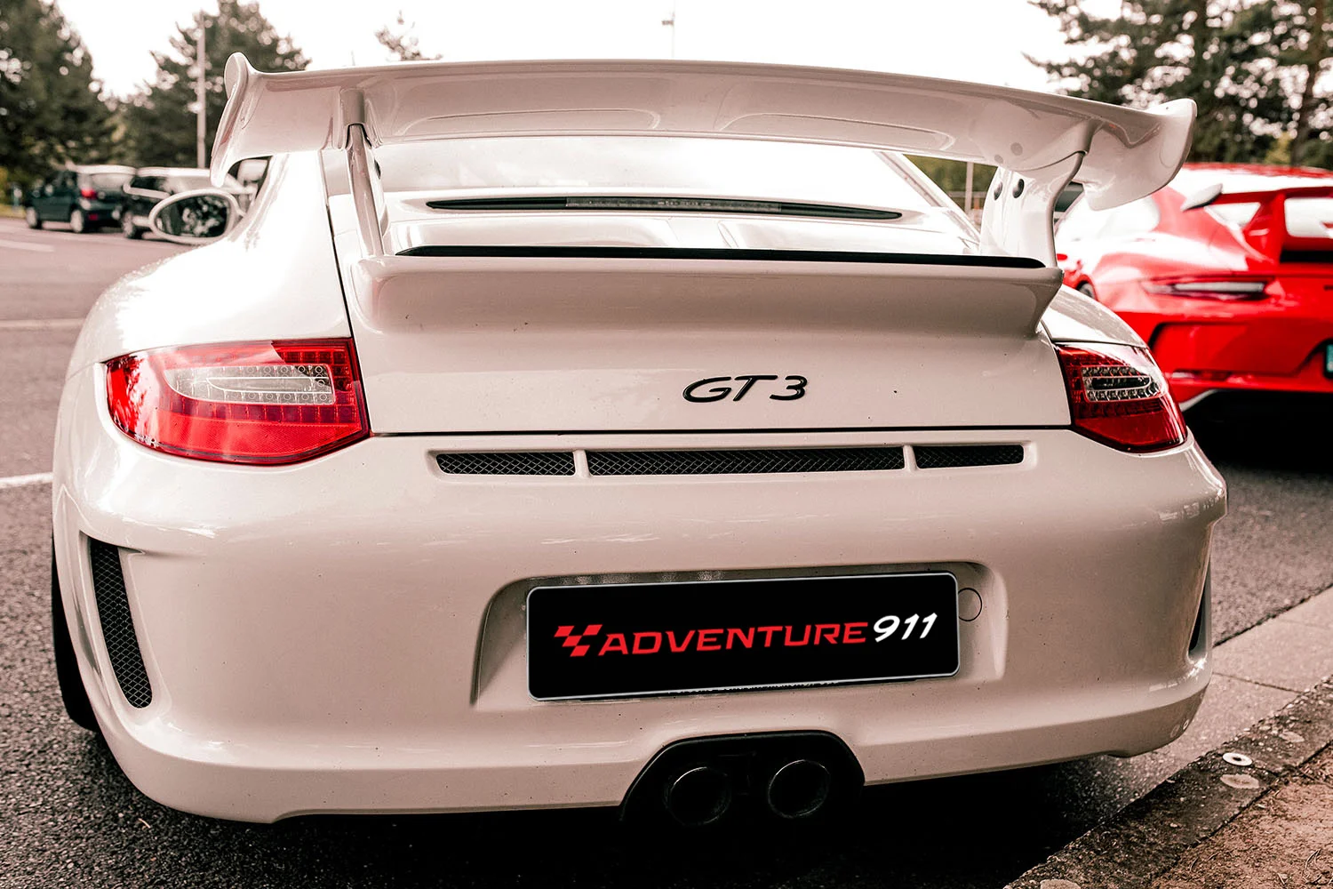 Jízda na závodním okruhu v Třinci, Brně či Mostě v legendárním Porsche dle výběru