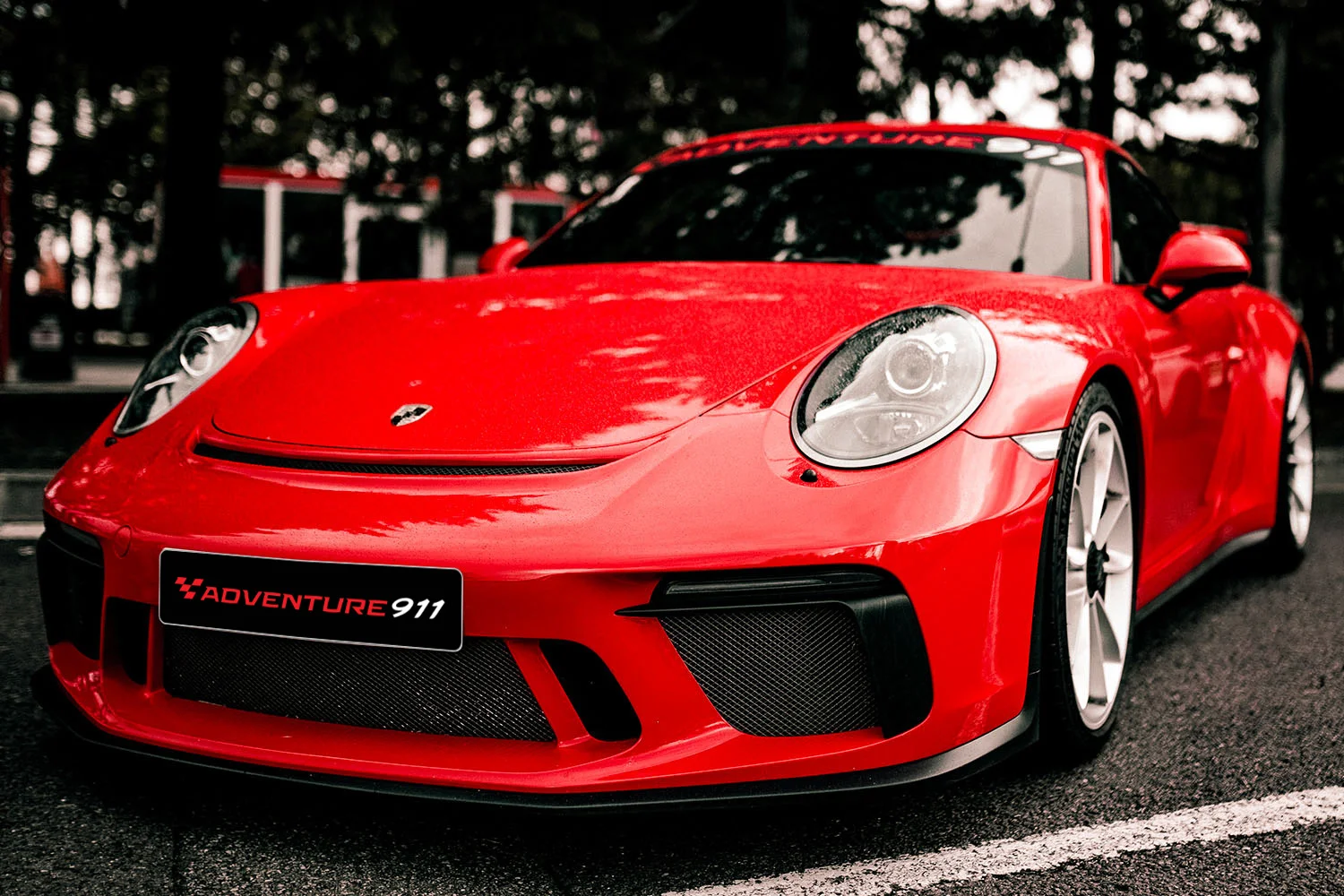 Jízda na závodním okruhu v Třinci, Brně či Mostě v legendárním Porsche dle výběru