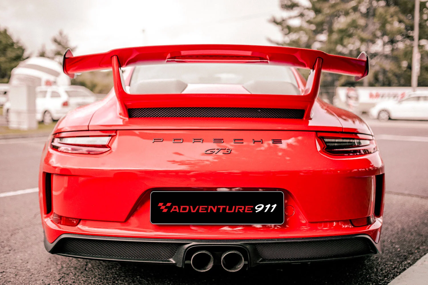 Jízda na závodním okruhu v Třinci, Brně či Mostě v legendárním Porsche dle výběru