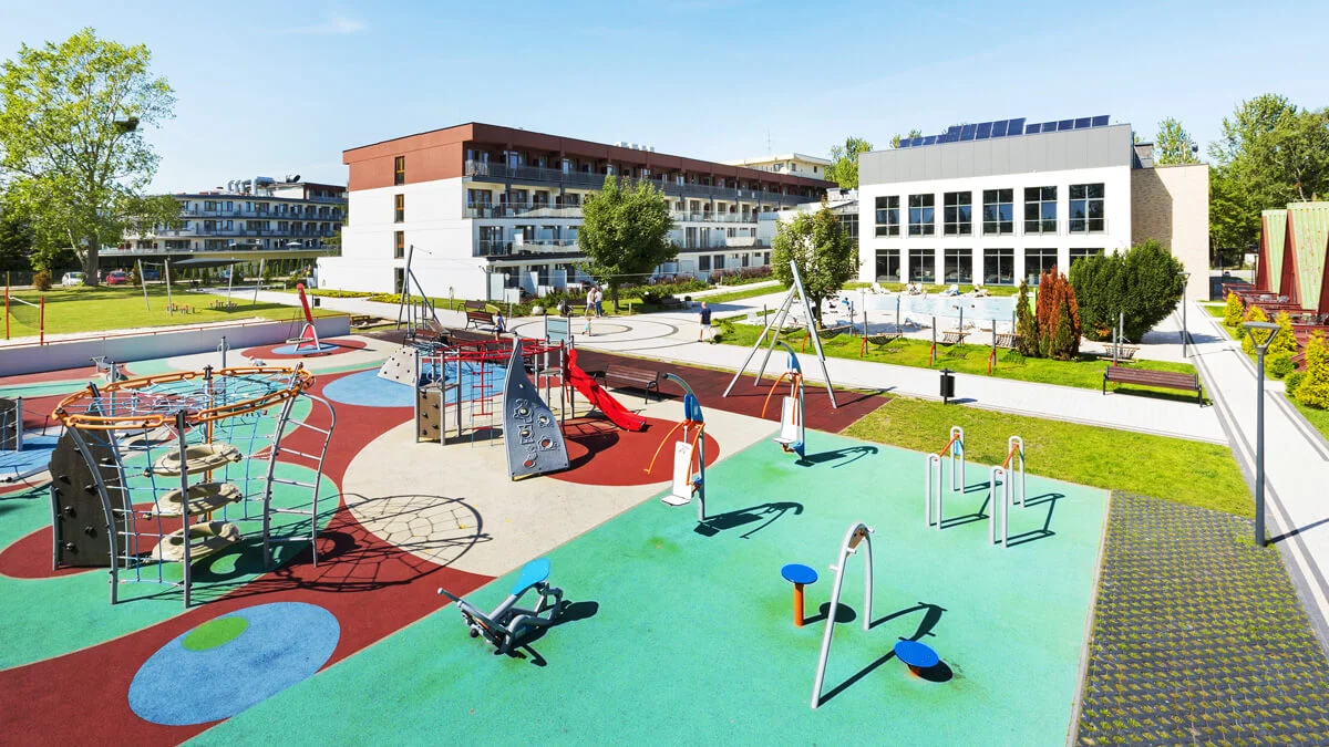 Pobyt u Baltu: hotel blízko moře, polopenze, neomezený vstup do bazénů a saun, animační programy