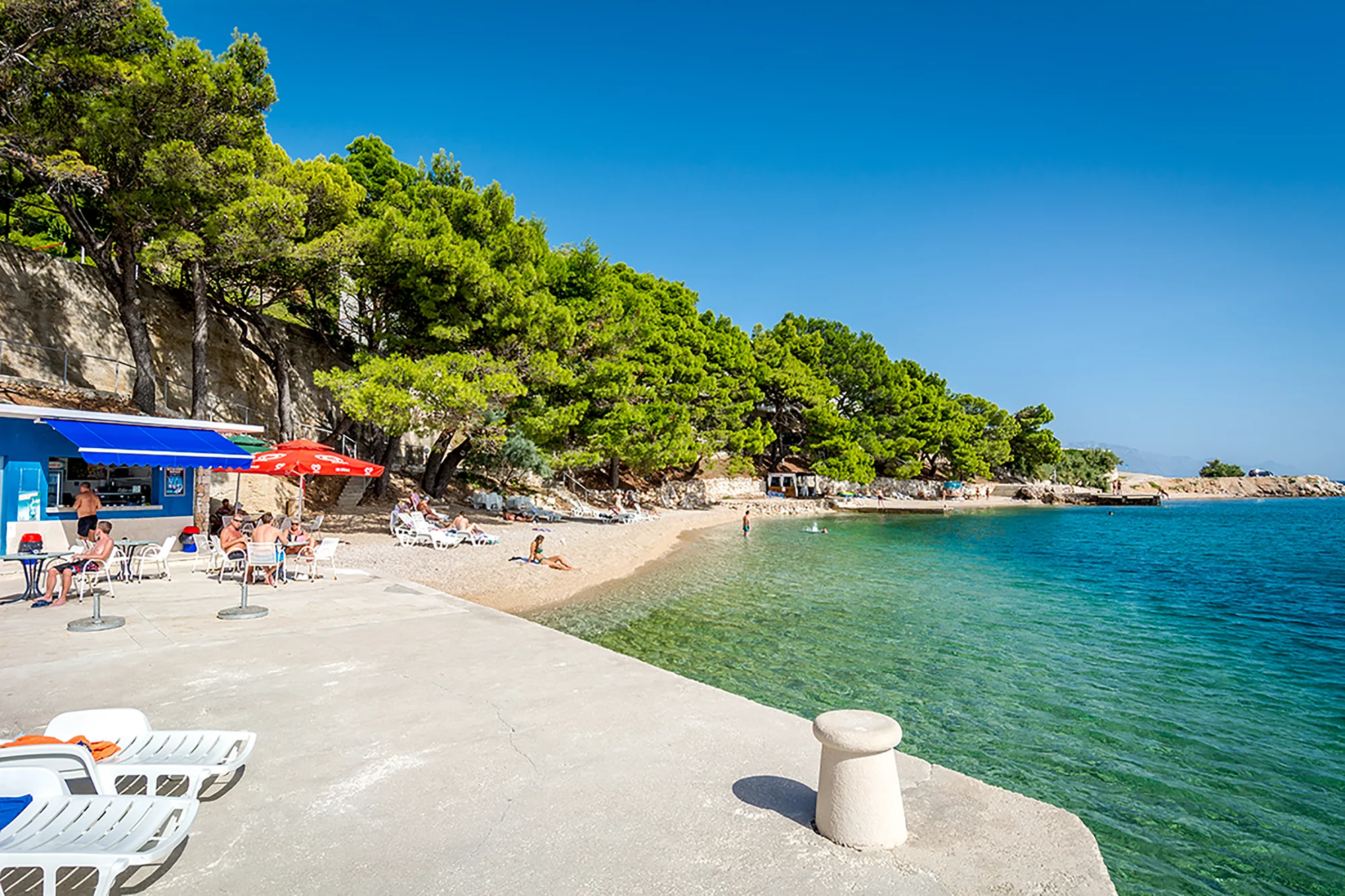 Plážový resort u Omiše: pobyt v hotelu s all inclusive light, v létě animace, first minute sleva
