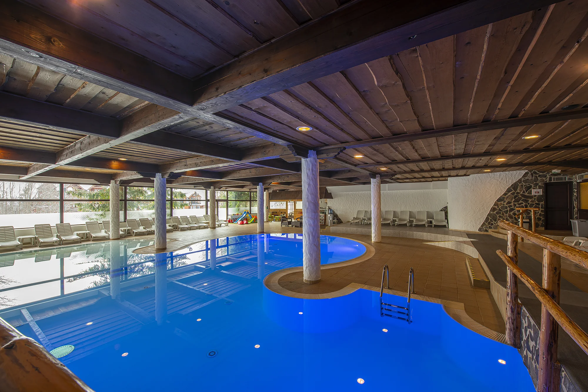 Pobyt v Tatranské Lomnici s polopenzí a wellness: pod Lomnickým štítem, 250 m od lanovky