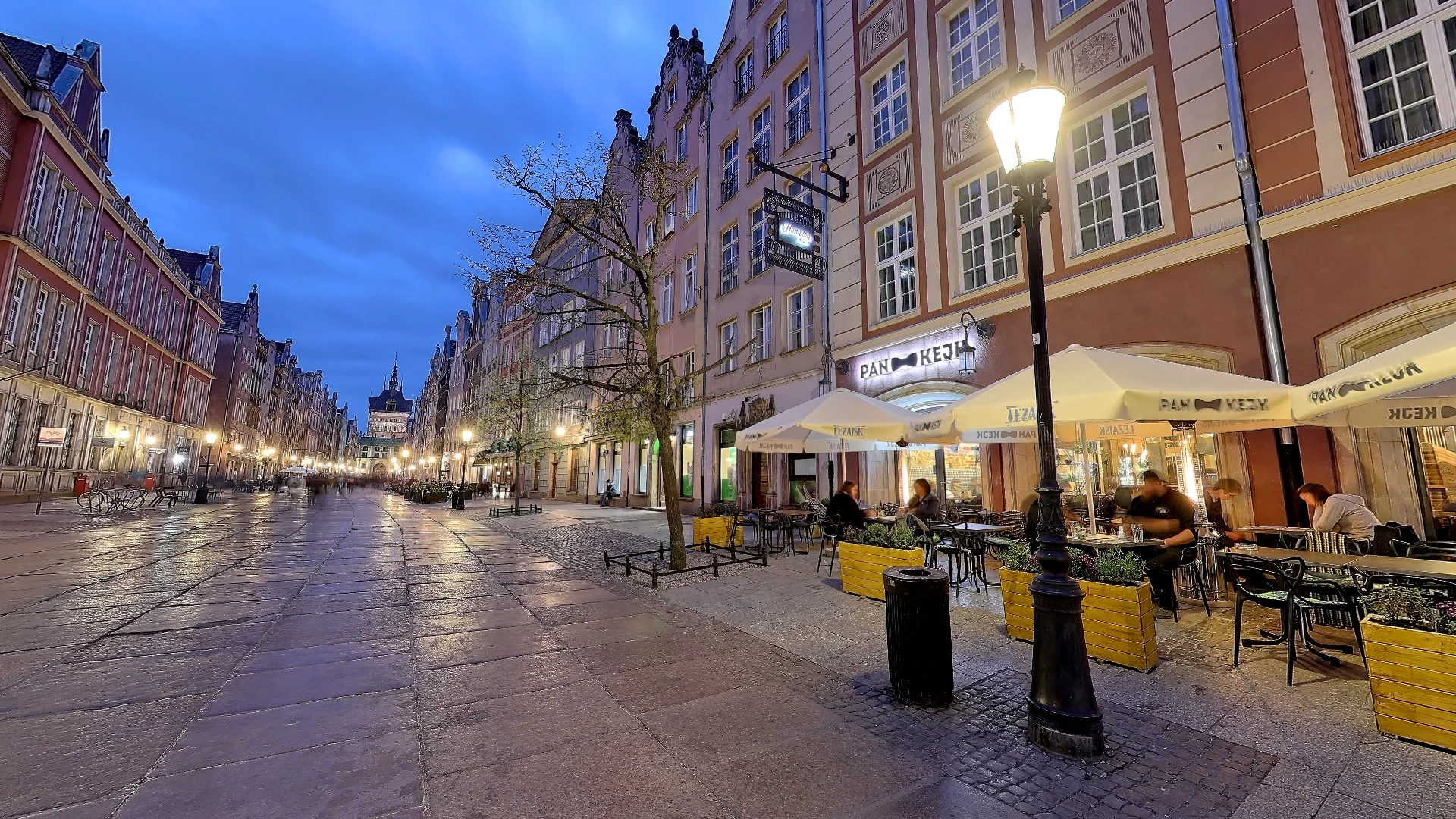 Dovolená v centru města Gdaňsk: komfortní ubytování s polopenzí