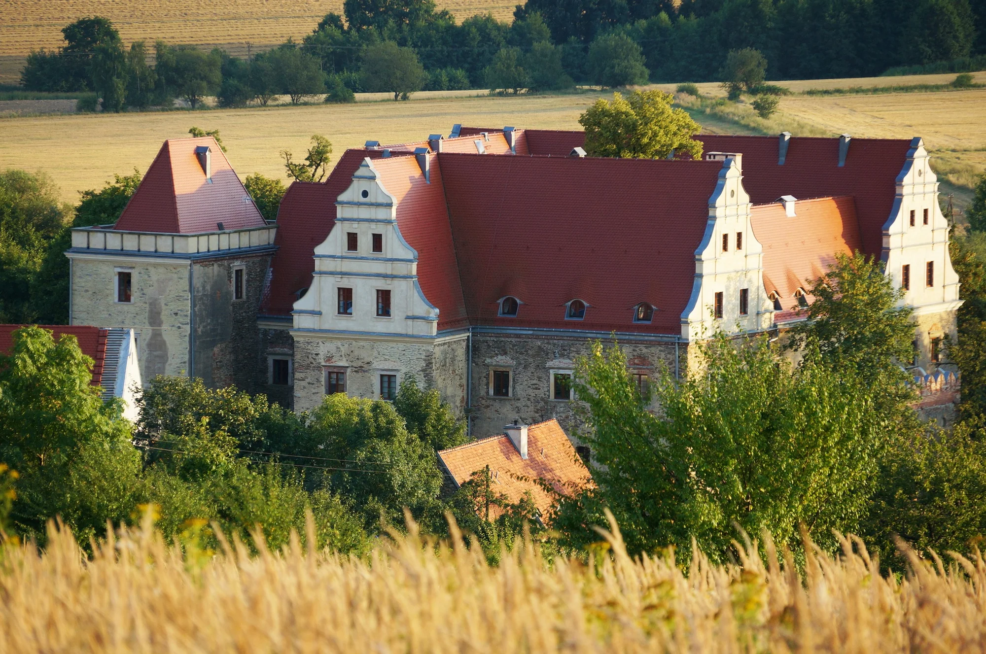 Luxusní zámek s neomezeným vstupem do Spa by L'Occitane a bohatou snídaní