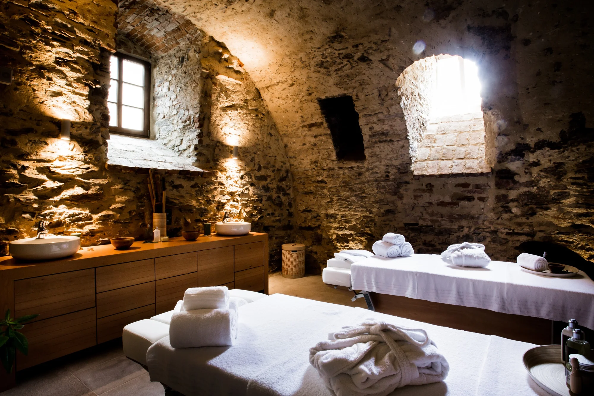 Luxusní zámek s neomezeným vstupem do Spa by L'Occitane a bohatou snídaní
