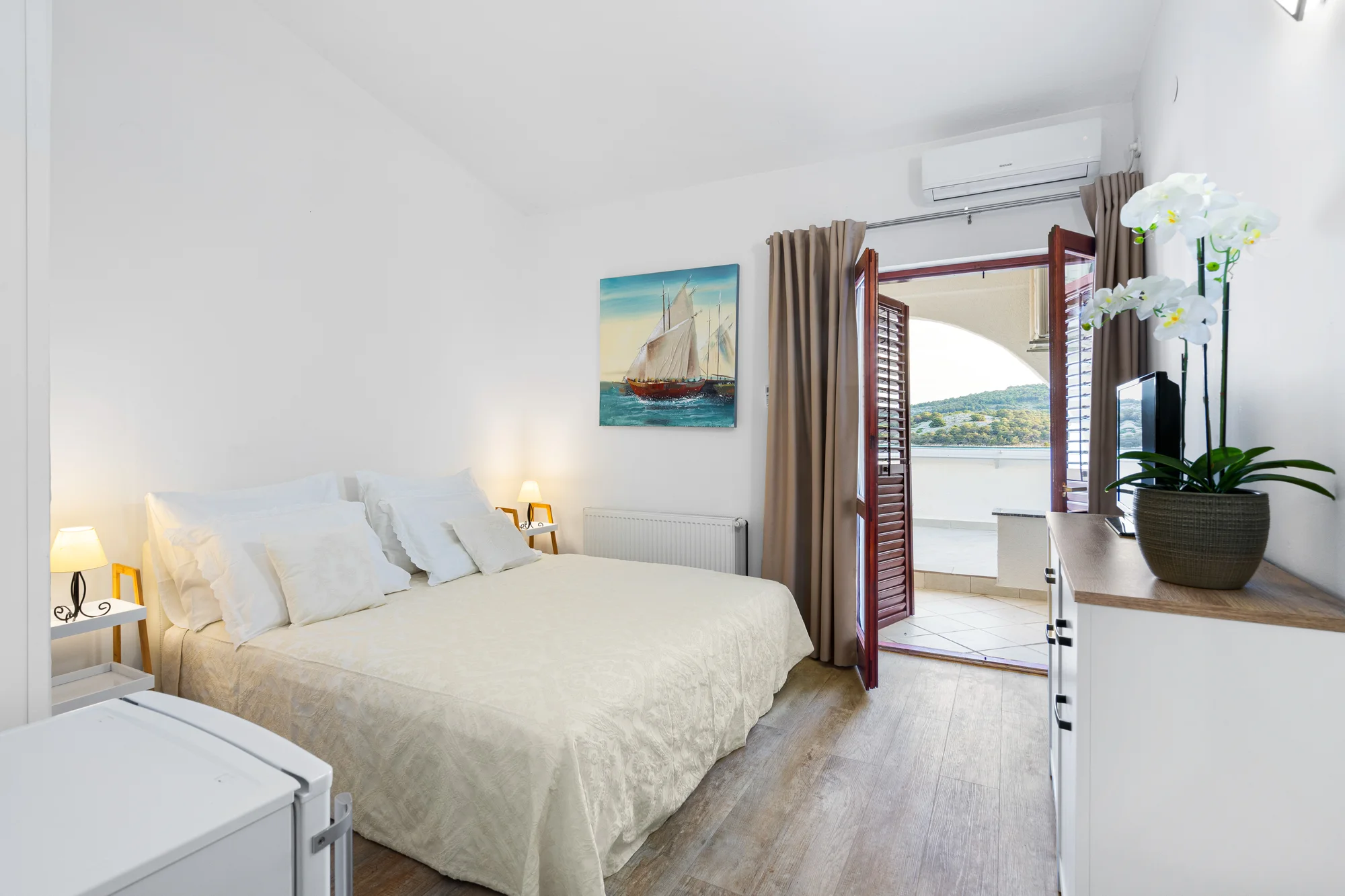Dovolená v Chorvatsku: pokoje či apartmány až pro 4 osoby, přímo u moře a se snídaní