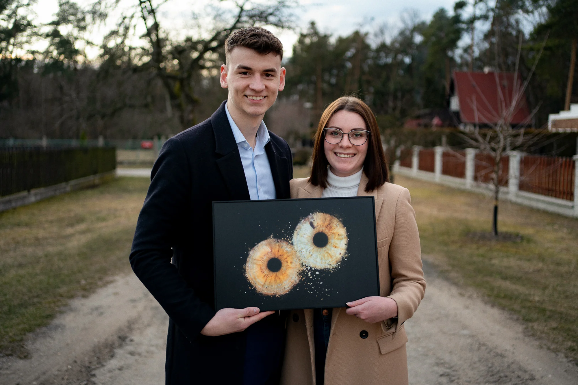 Originální fotografie oční duhovky: jedno i dvě oči či jejich splynutí v jeden obraz