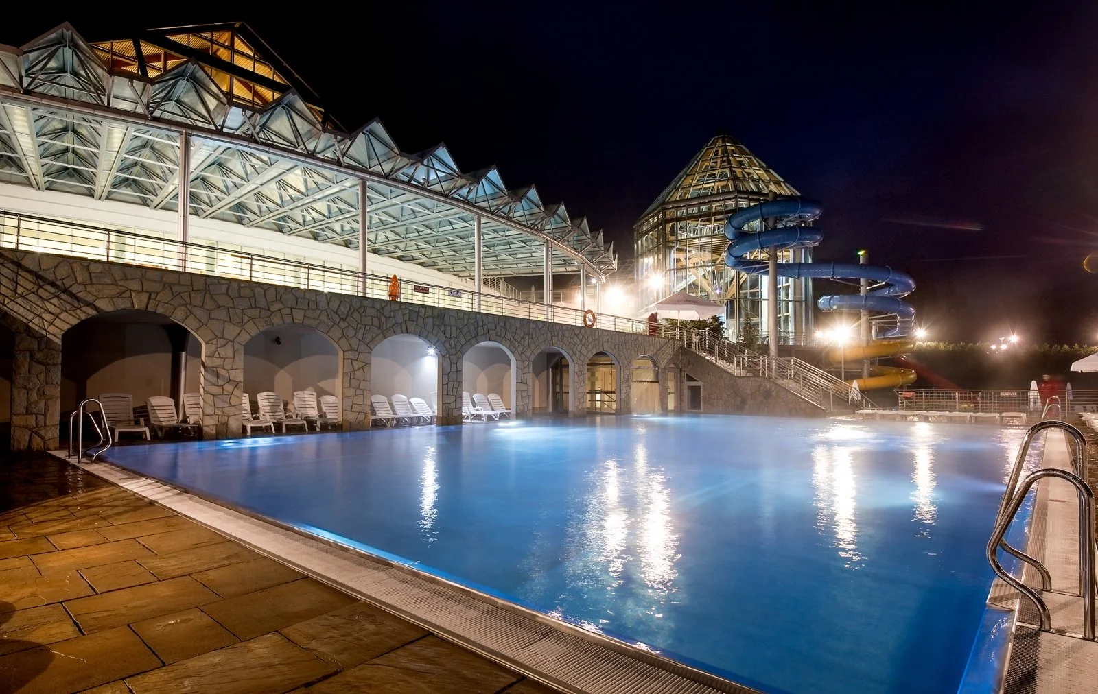 Polské termály: 4* hotel se snídaní či polopenzí, neomezený vstup do bazénů a saun, program pro děti
