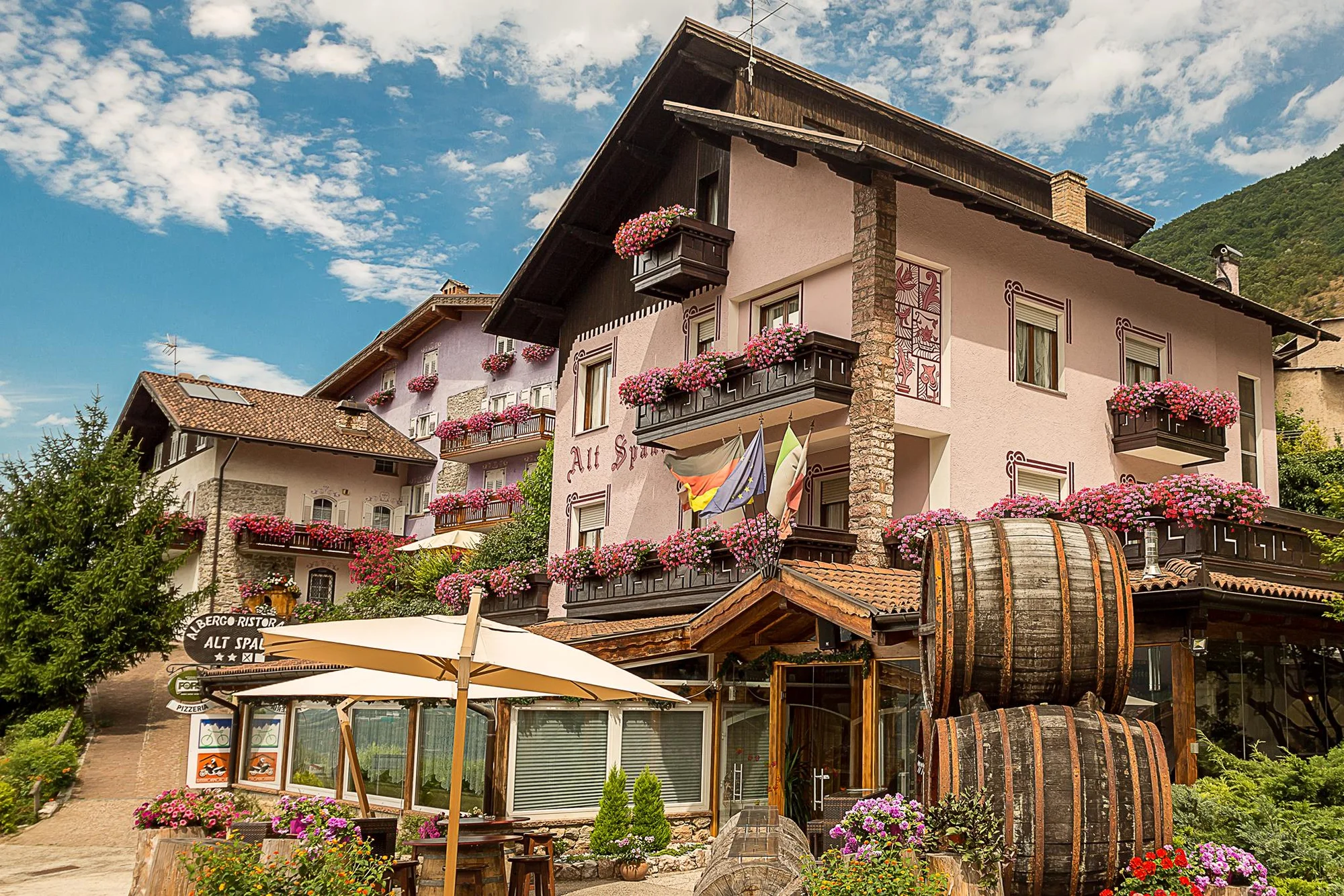 Aktivní dovolená v italském Trentinu: hotel s výhledem na hory, ráj cyklistiky i pěší turistiky