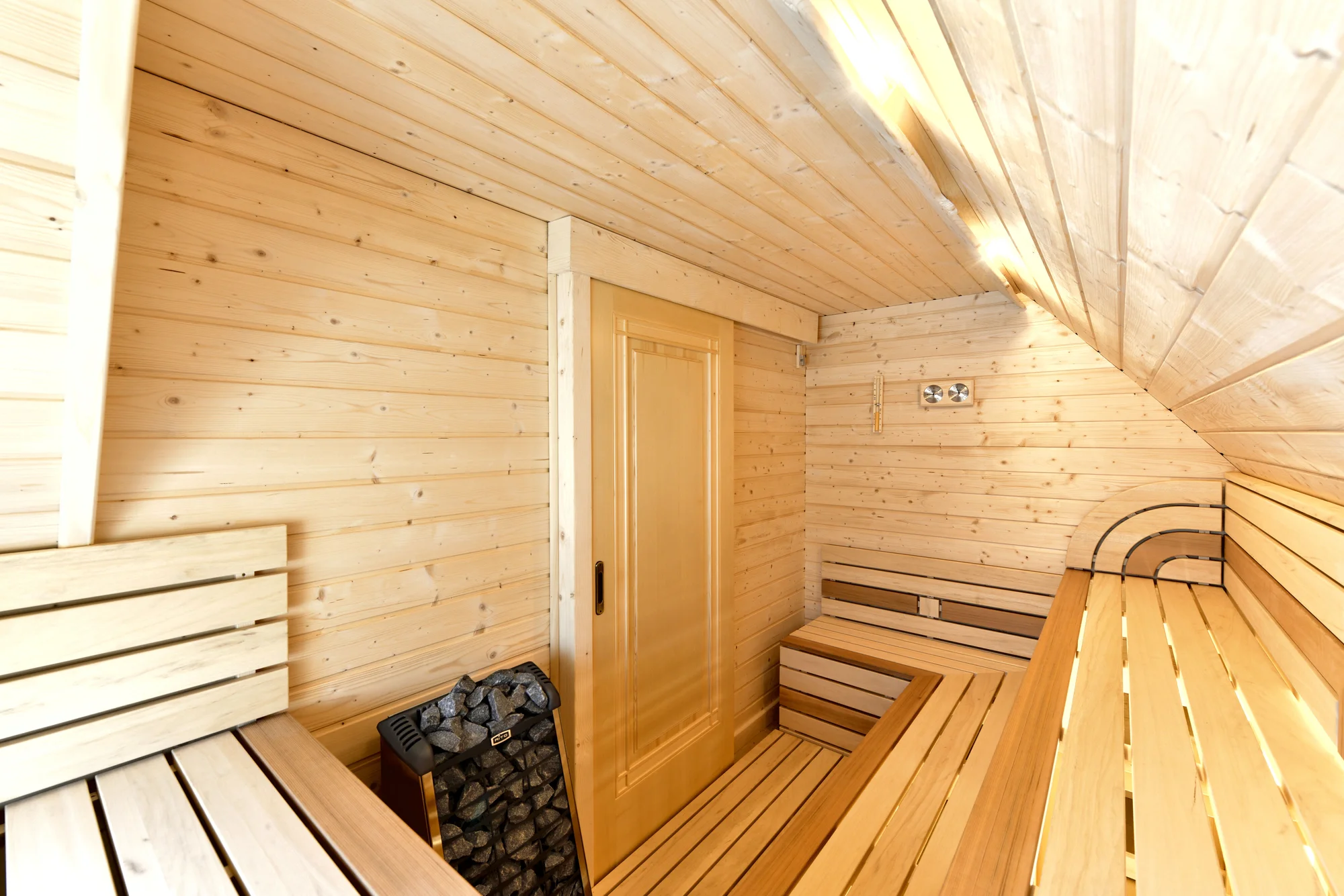 5* resort v polských Beskydech: pobyt až pro 6 osob s jídlem, bazénem, vířivkou i saunou, akce 2 děti zdarma