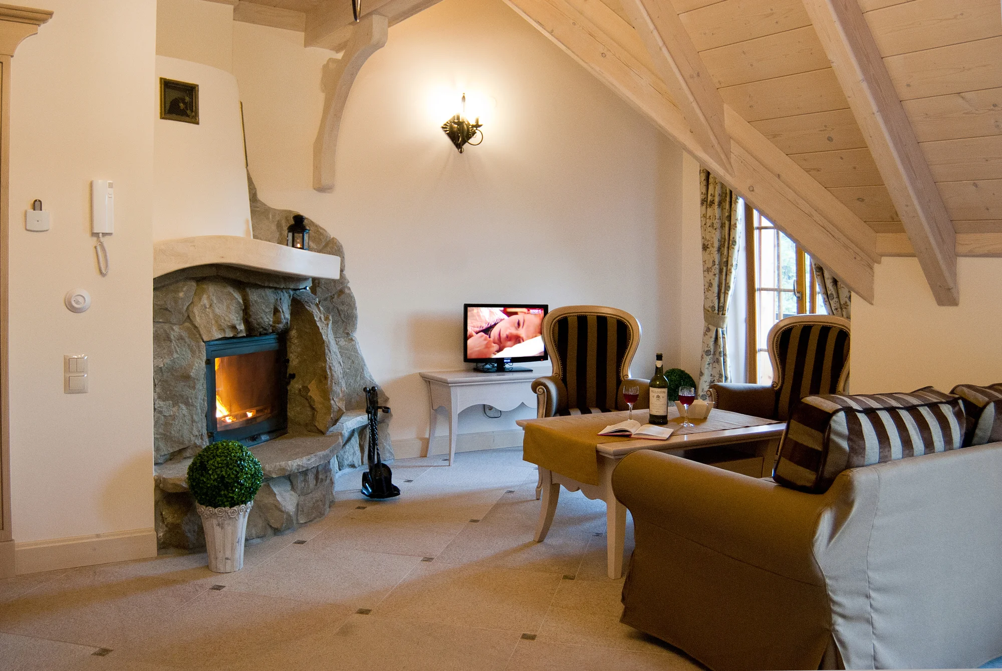 5* resort v polských Beskydech: pobyt až pro 6 osob s jídlem, bazénem, vířivkou i saunou, akce 2 děti zdarma