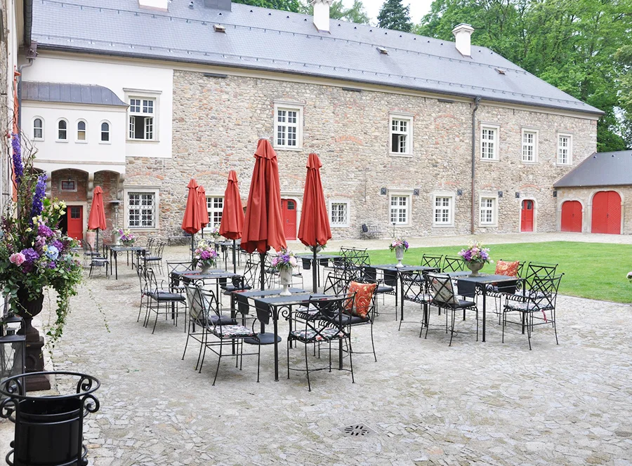 Tříchodové obědové menu v zámecké restauraci Honoria Chateau Herálec*****