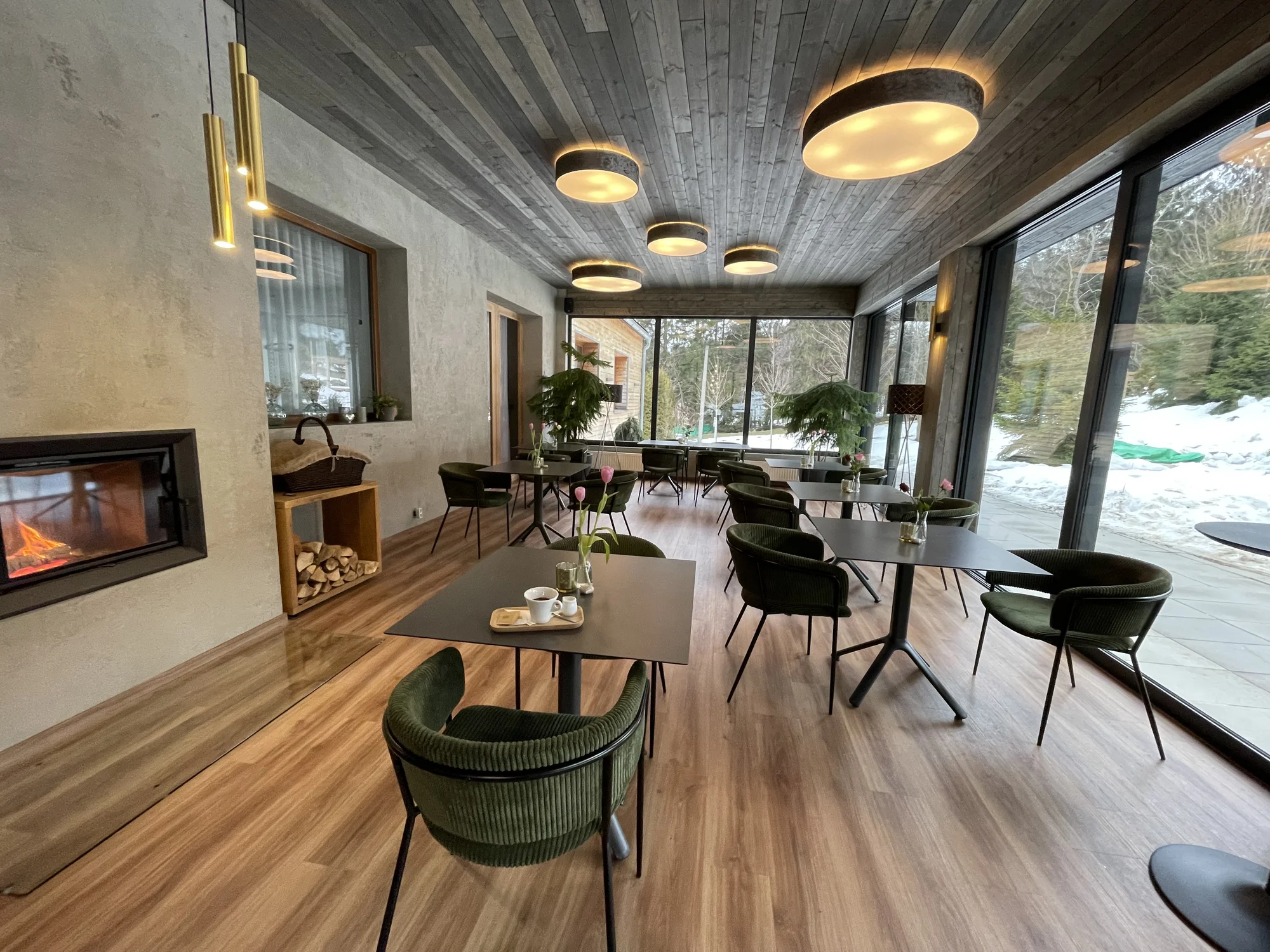 Dovolená v Beskydech: luxusní designový garden hotel s vynikající kuchyní, wellness i přírodním koupáním
