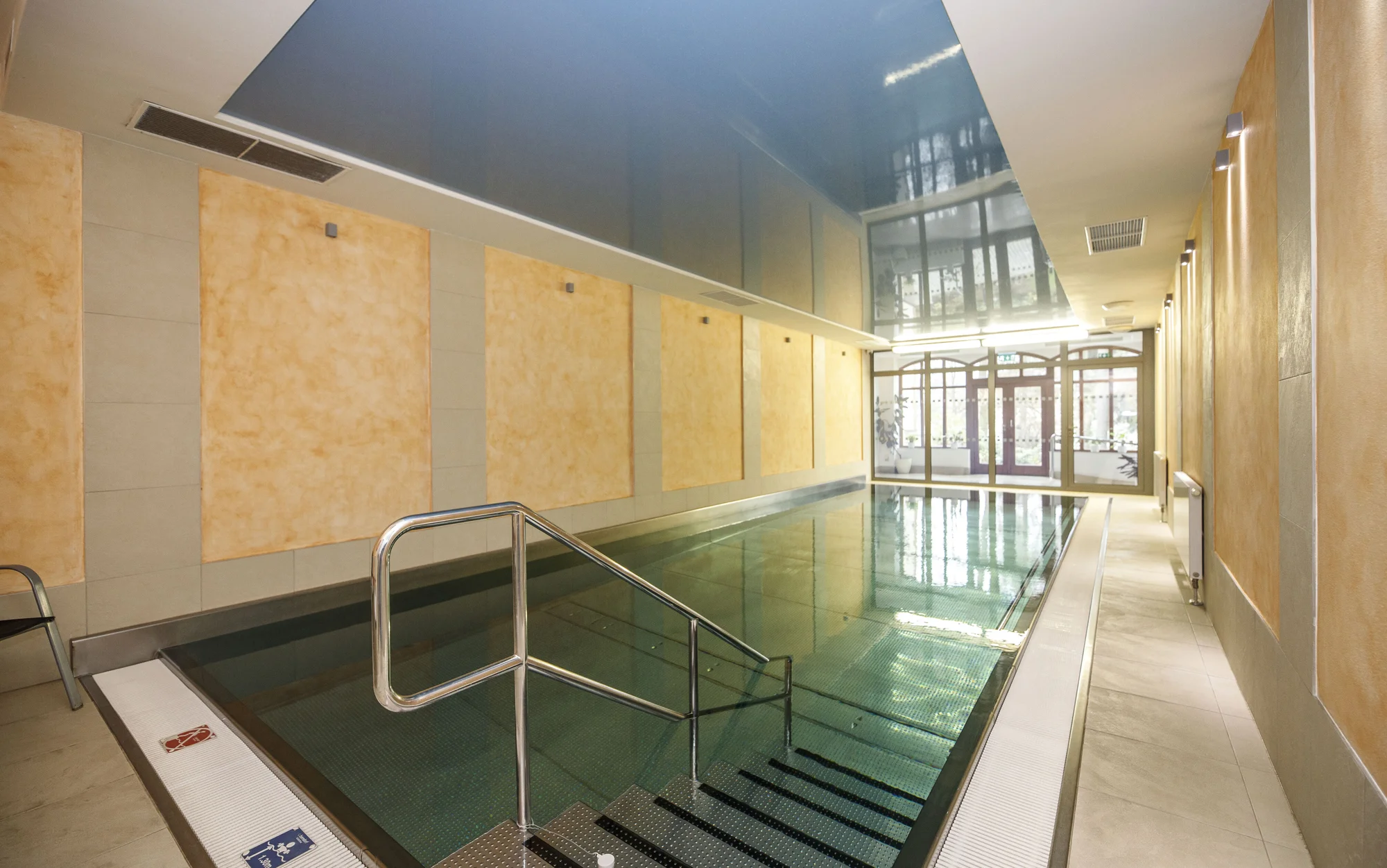 4* pobyt v Karlových Varech: snídaně či polopenze, na výběr i neomezený wellness a procedury